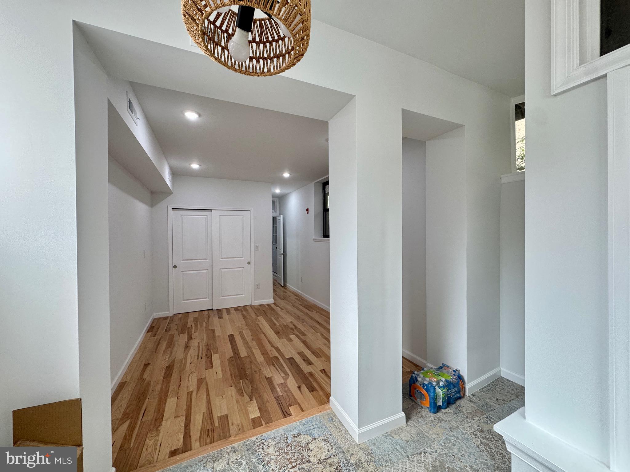 QUEEN VILLAGE - Residential Lease