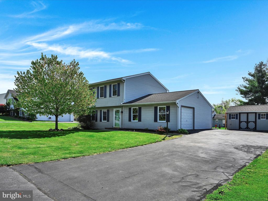 Photo of 82 Valerie Drive, Elizabethtown, PA 17022 (MLS # PALA2049240)