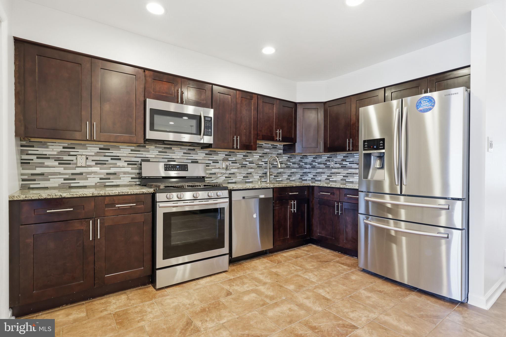 HIDDEN VALLEY - Residential