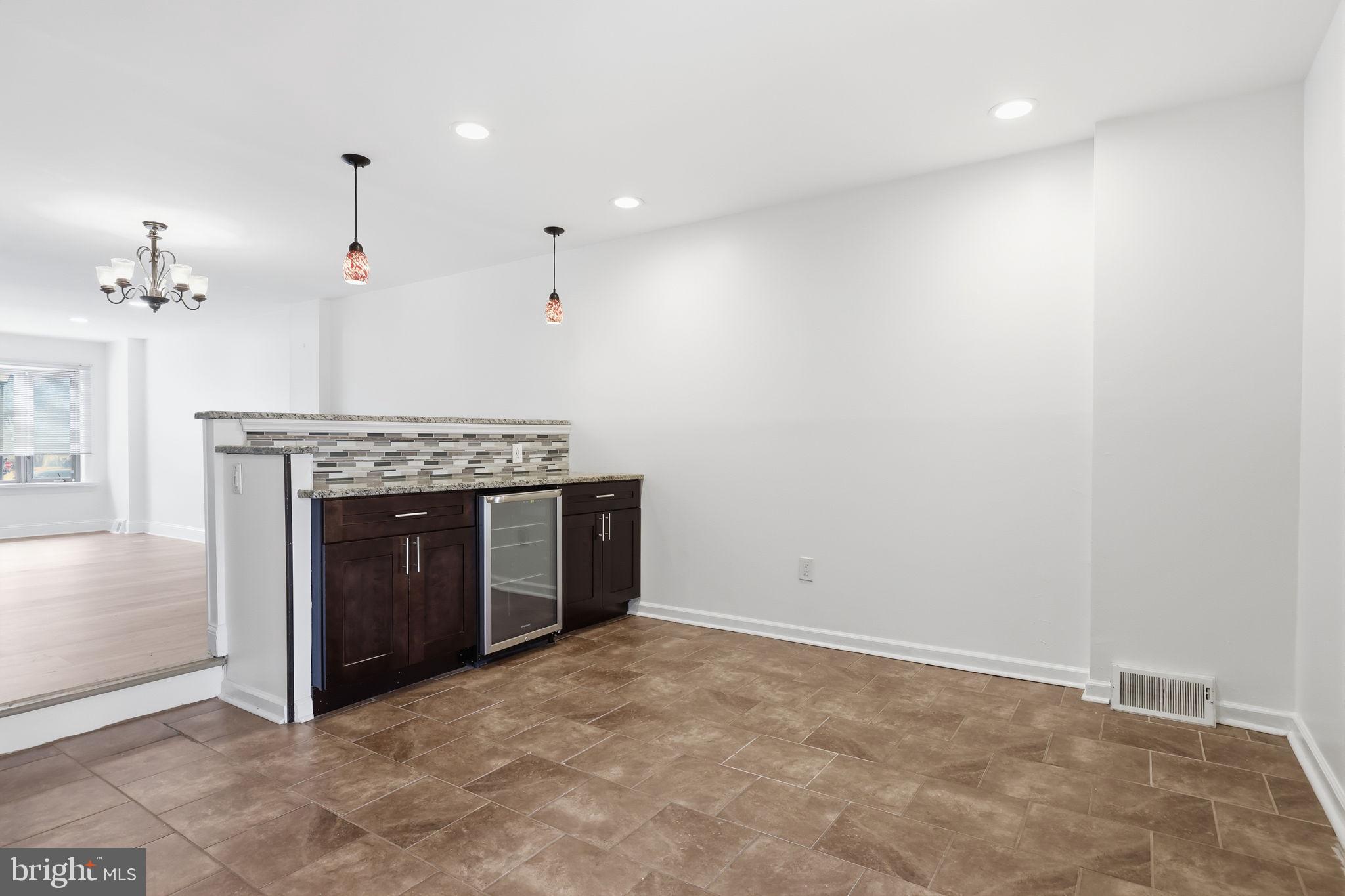 HIDDEN VALLEY - Residential