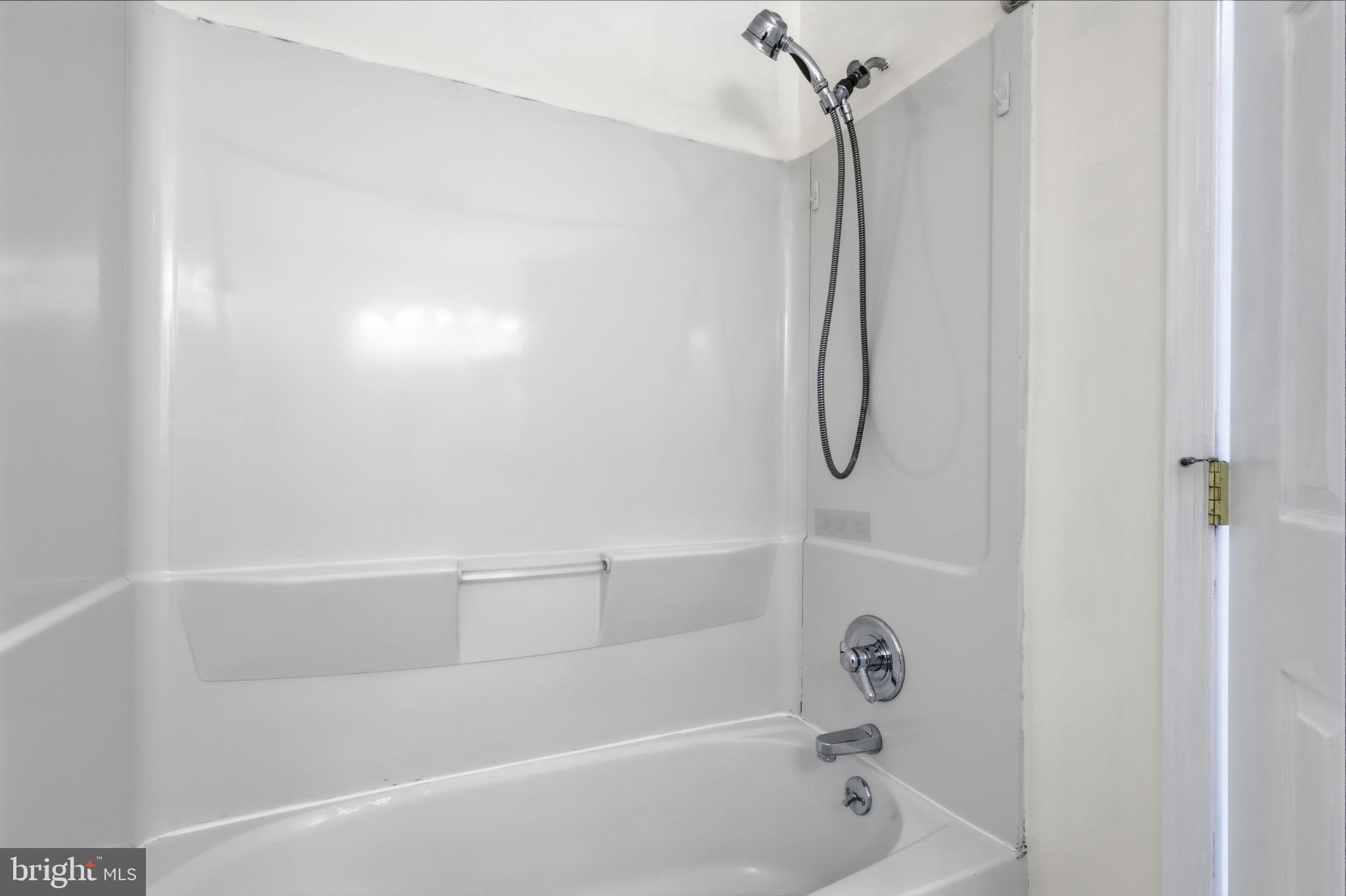 HIDDEN VALLEY - Residential