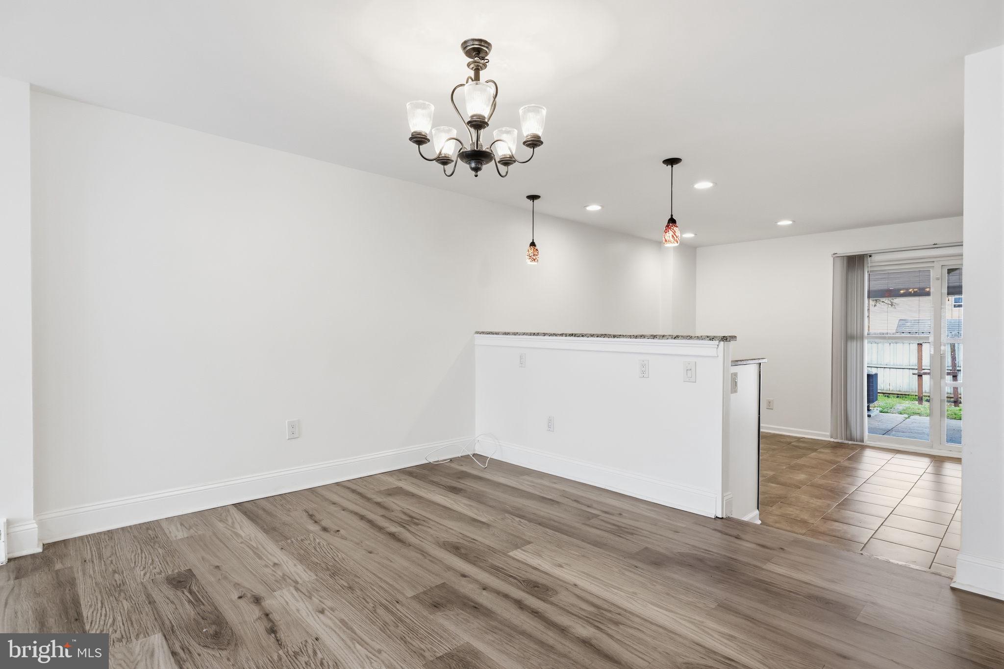 HIDDEN VALLEY - Residential