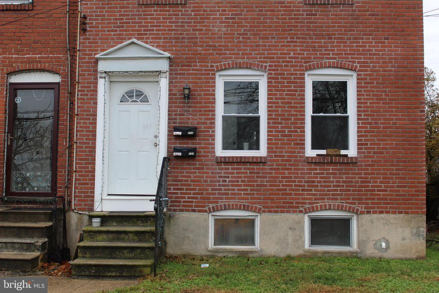 Lovely 1 bedroom 1 bath 1st floor apartment with new carpet new windows and many upgrades. Unit has it own washer and dryer. No Pets No Smoking !