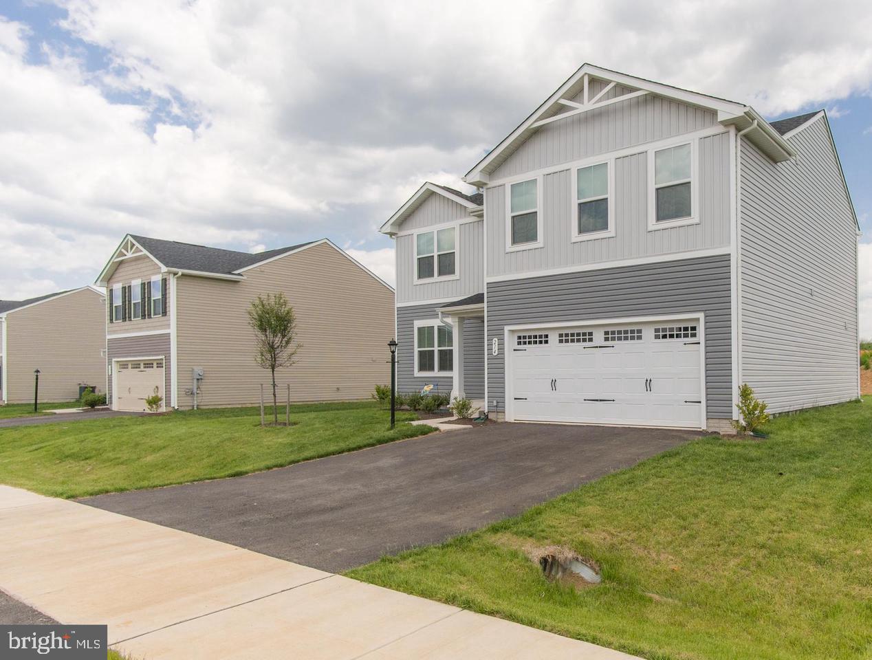 CARDINAL POINTE - Residential