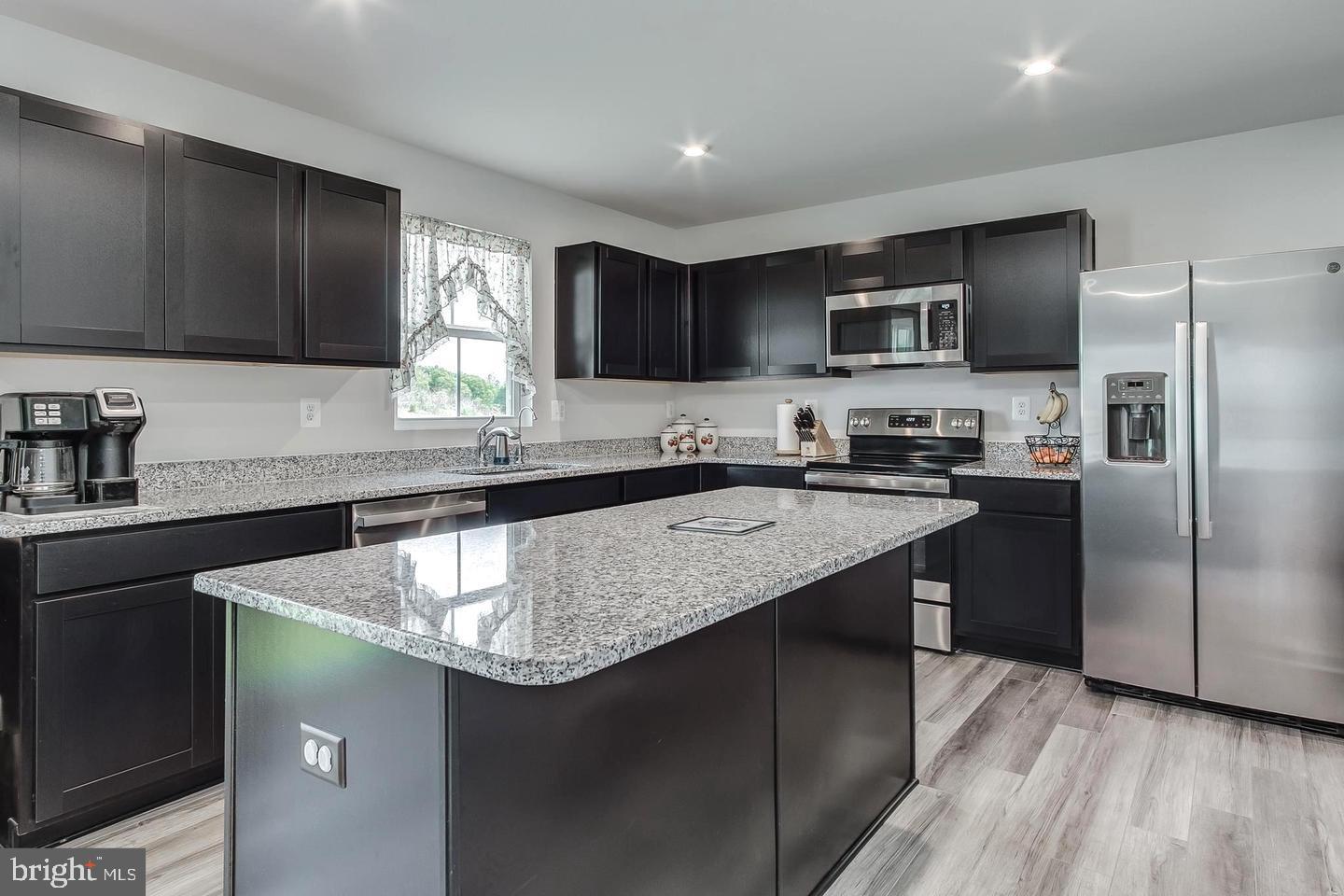 CARDINAL POINTE - Residential