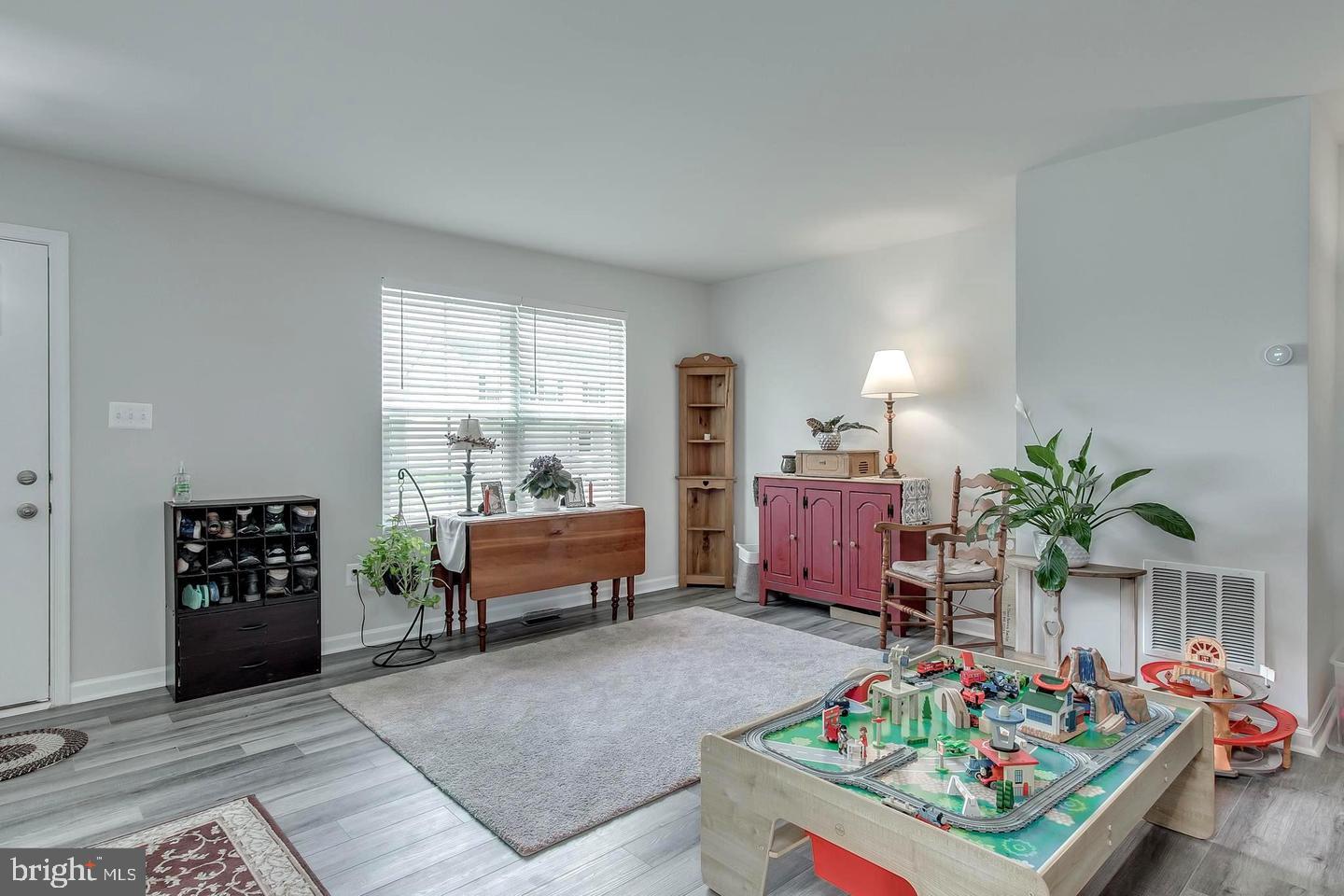 CARDINAL POINTE - Residential