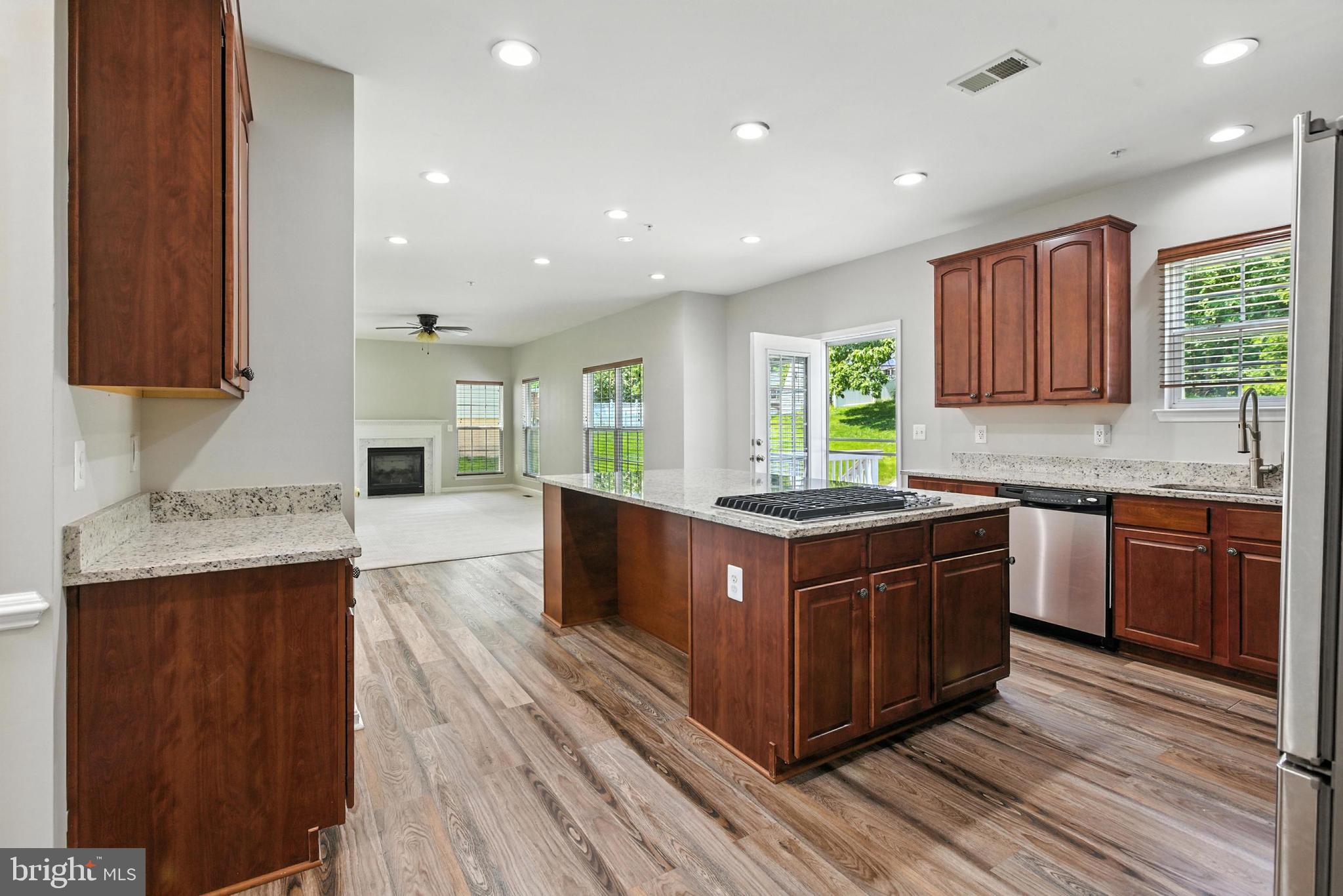 ROSE VALLEY-PLAT EIGHT> - Residential