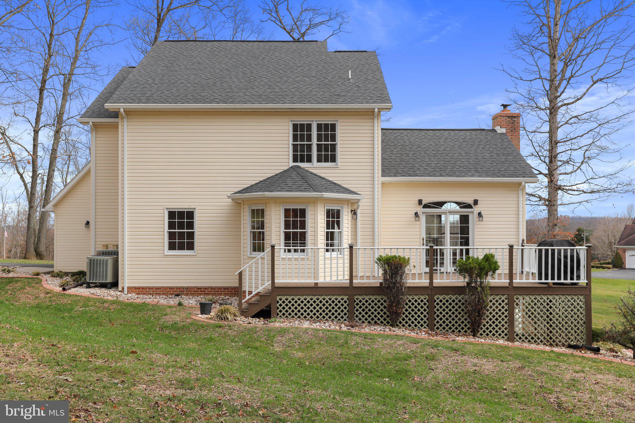 OVERLOOK WOODS - Residential