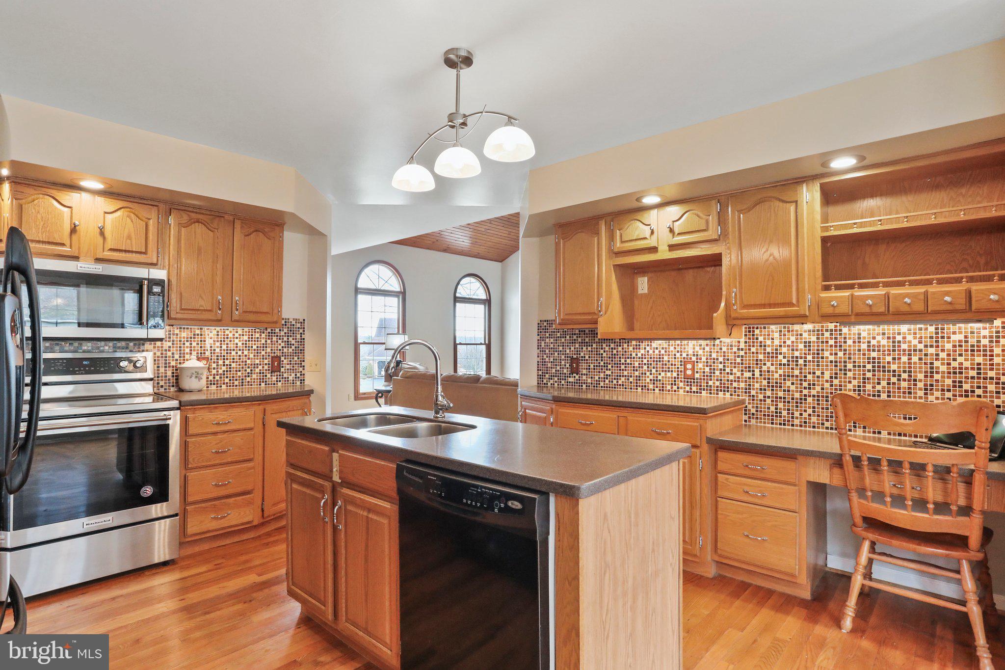 OVERLOOK WOODS - Residential