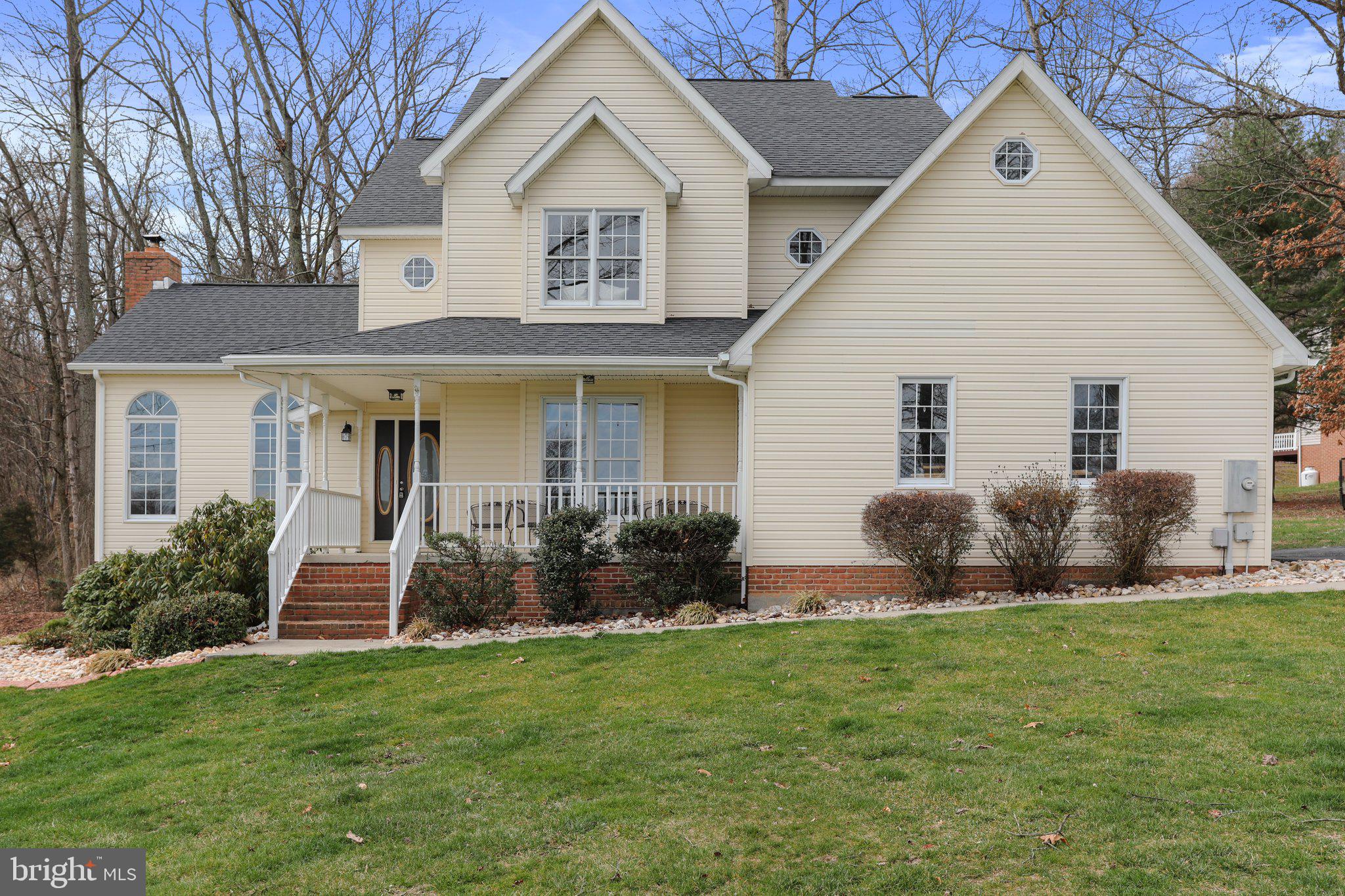 OVERLOOK WOODS - Residential