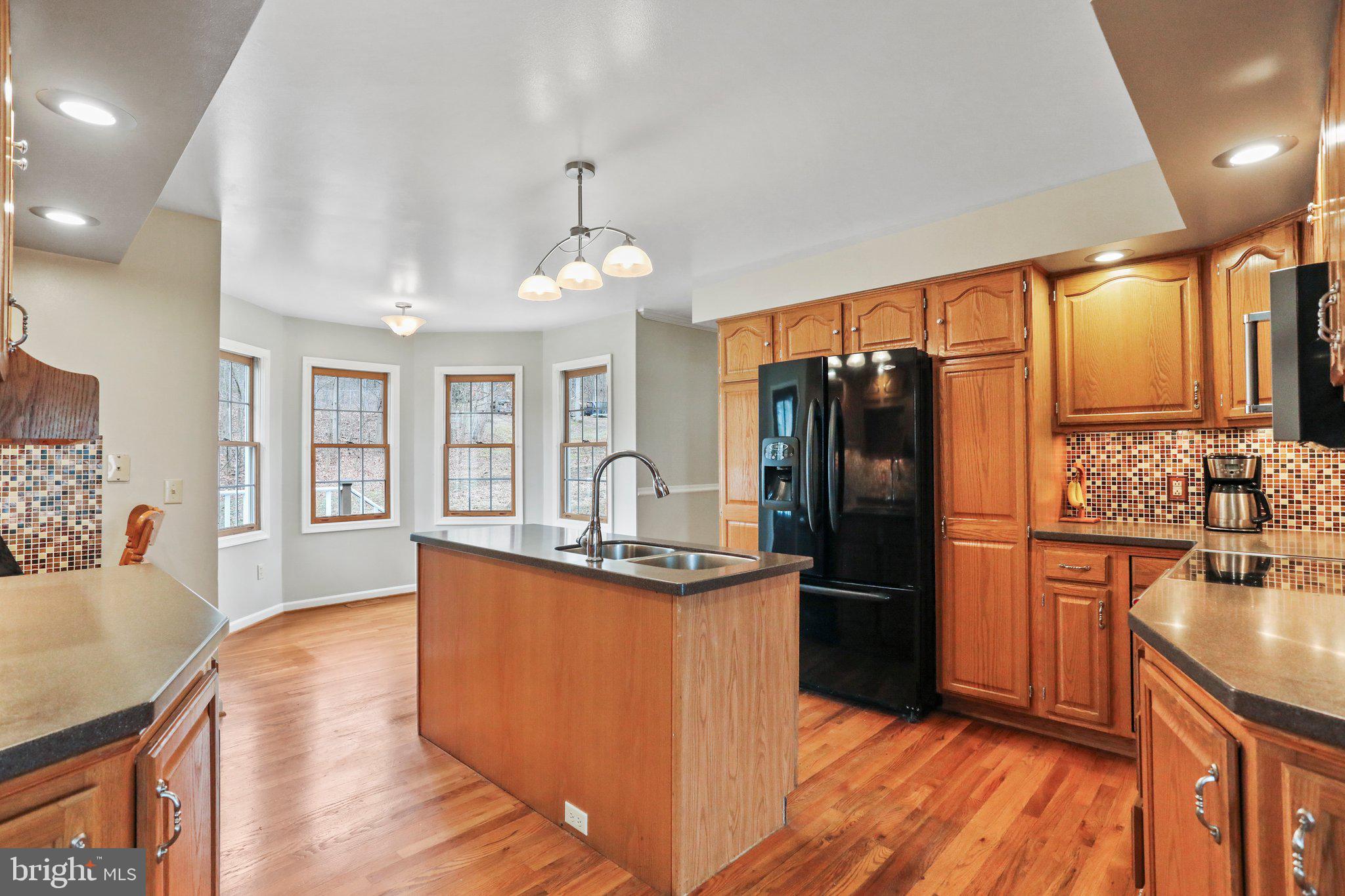 OVERLOOK WOODS - Residential