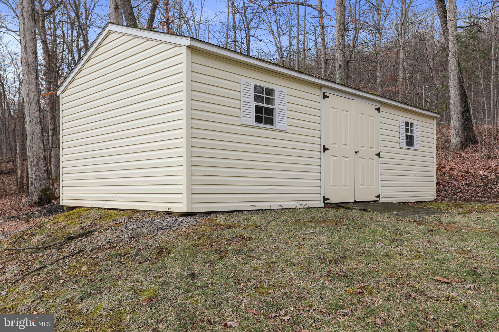 OVERLOOK WOODS - Residential