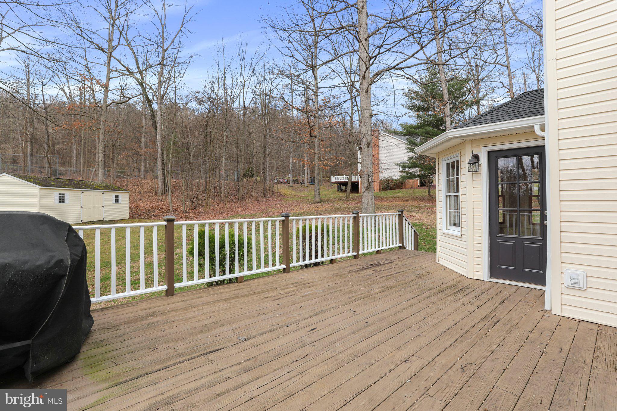 OVERLOOK WOODS - Residential