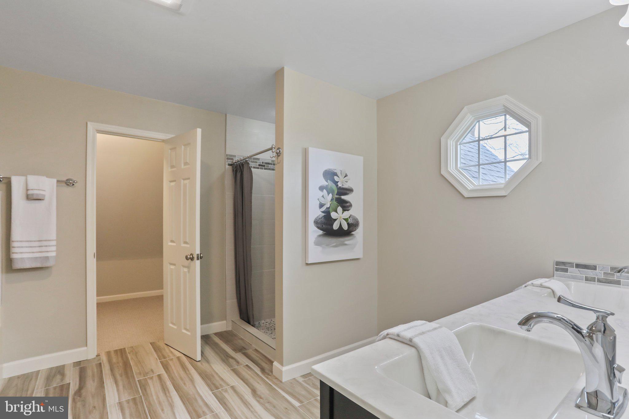 OVERLOOK WOODS - Residential