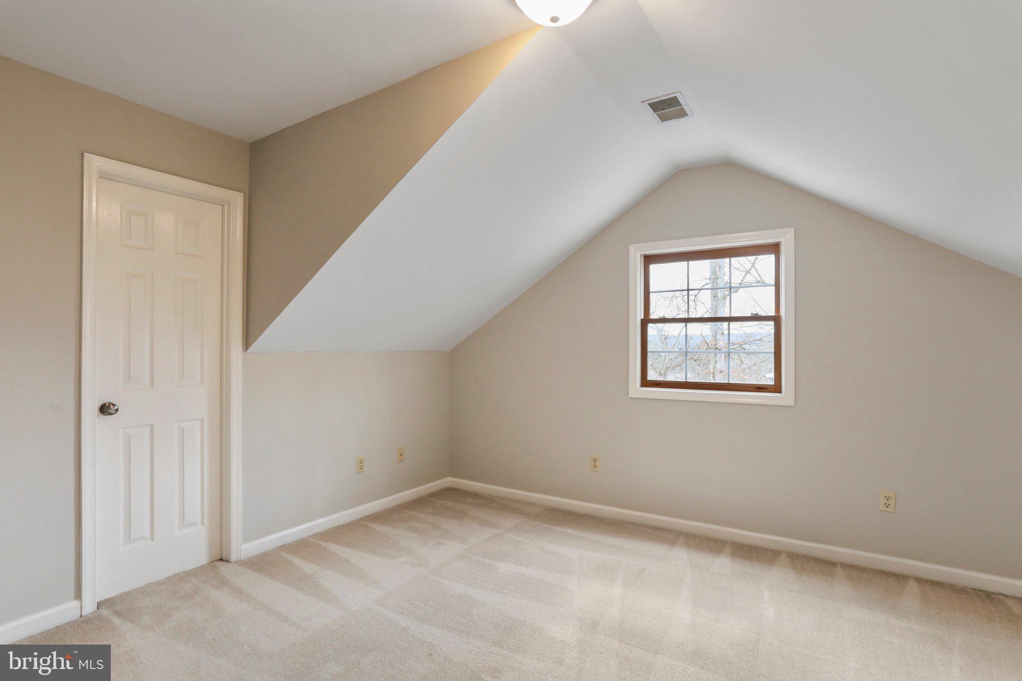 OVERLOOK WOODS - Residential