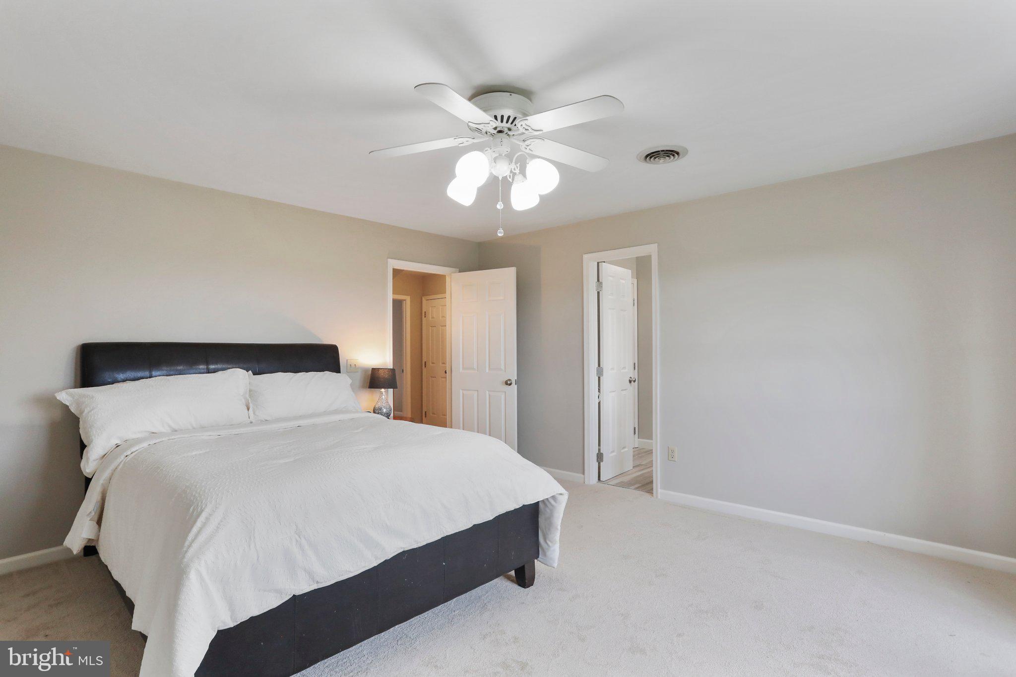 OVERLOOK WOODS - Residential