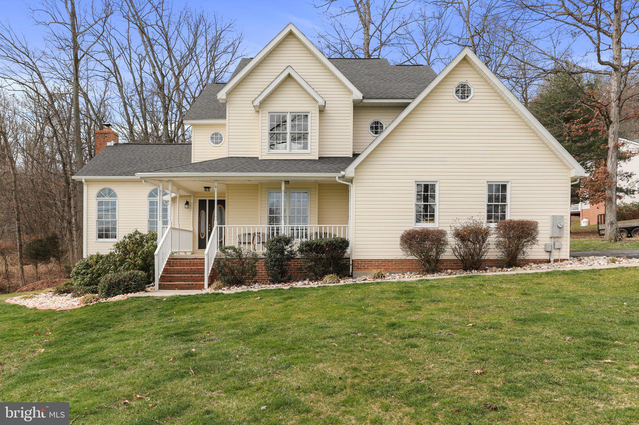 OVERLOOK WOODS - Residential