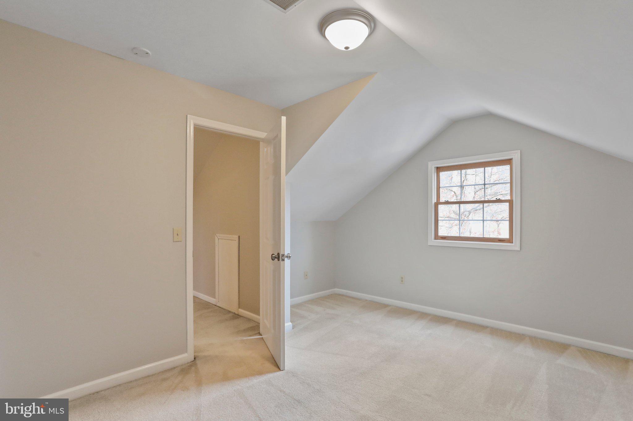 OVERLOOK WOODS - Residential