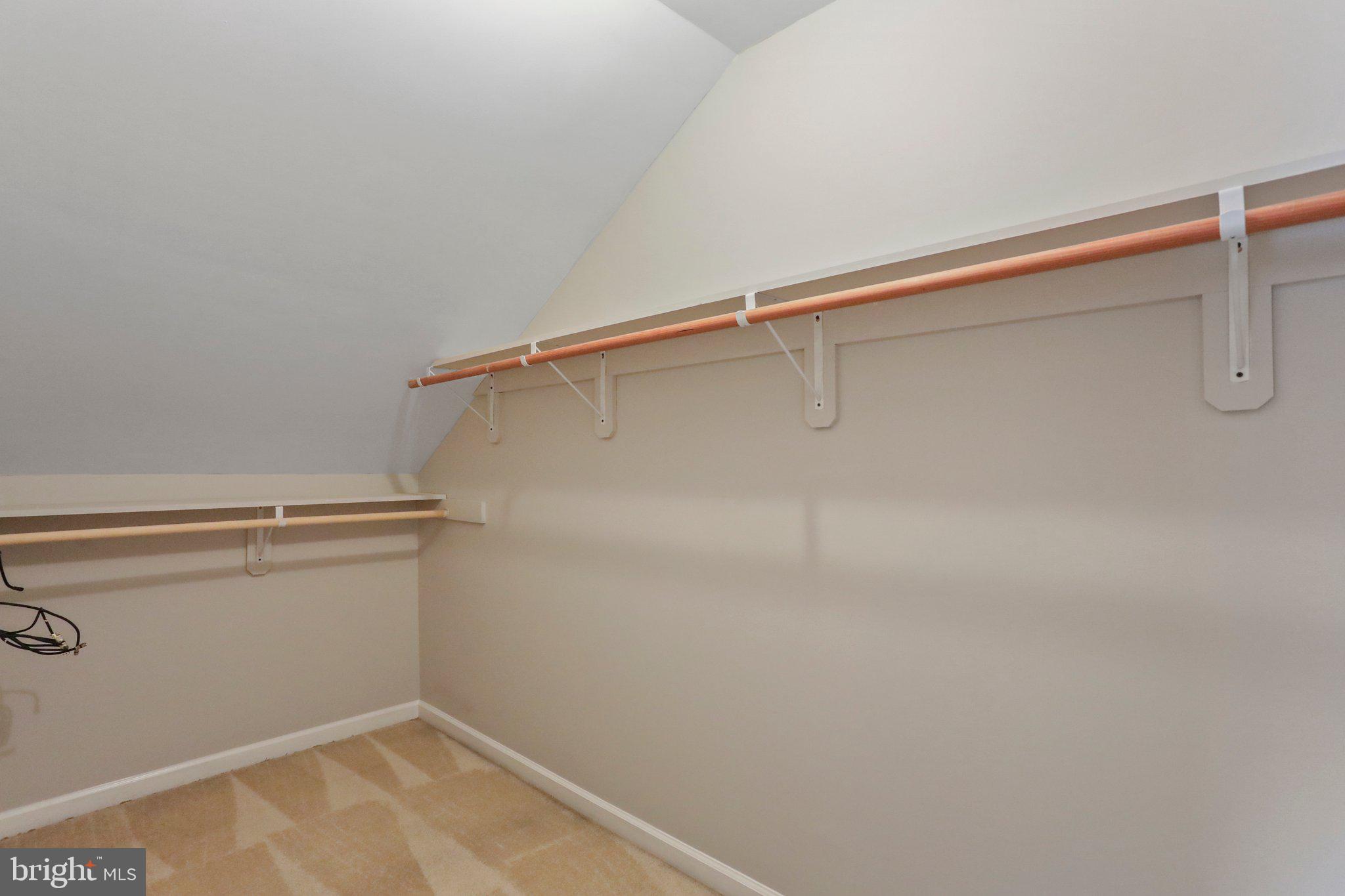 OVERLOOK WOODS - Residential