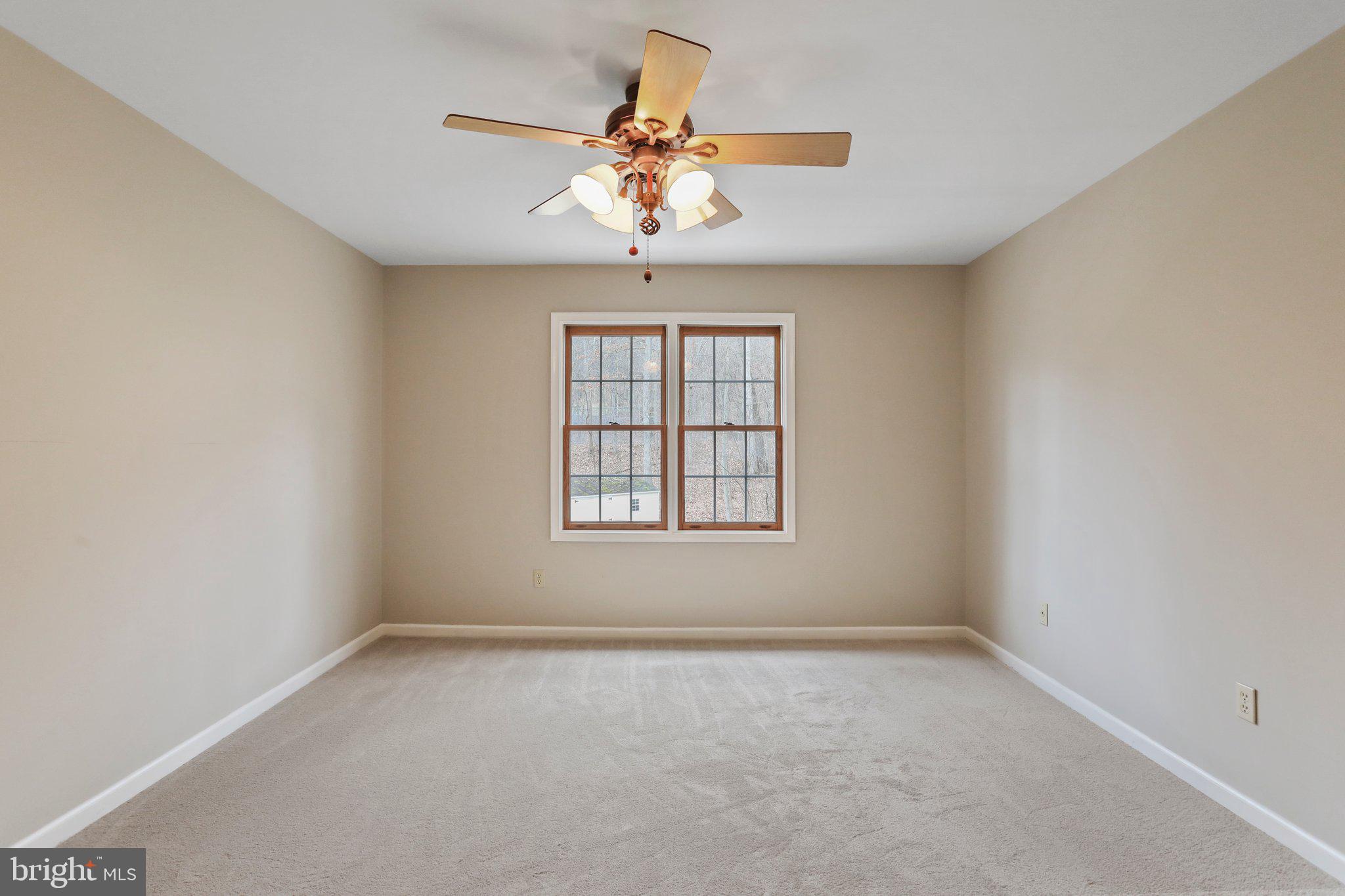 OVERLOOK WOODS - Residential