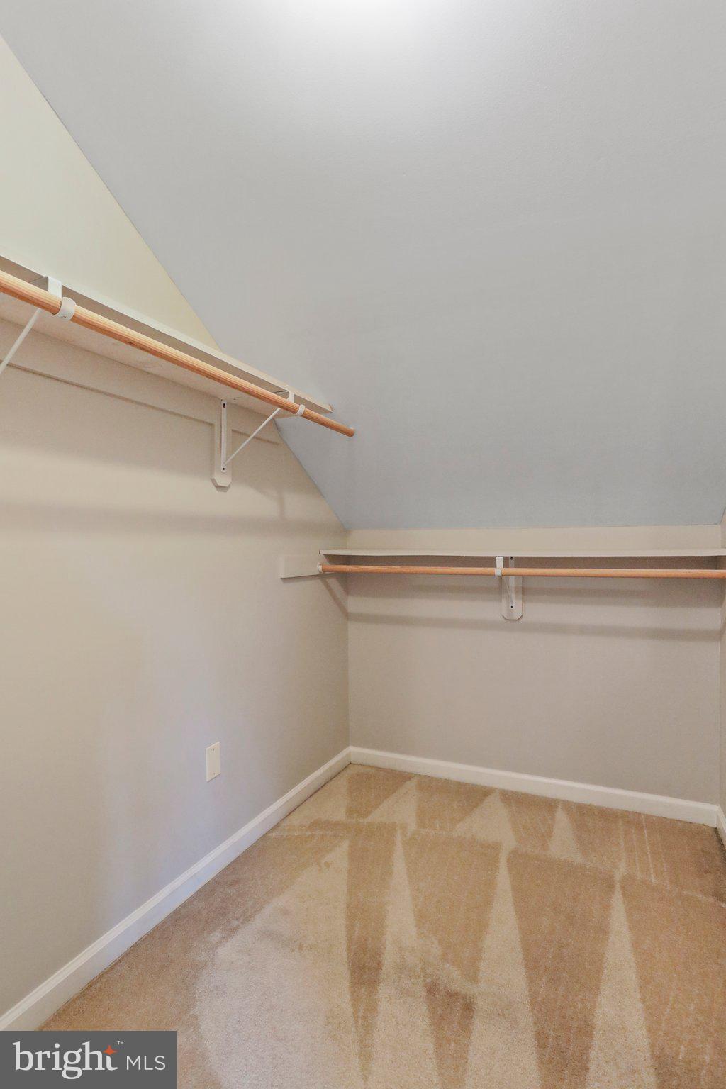 OVERLOOK WOODS - Residential