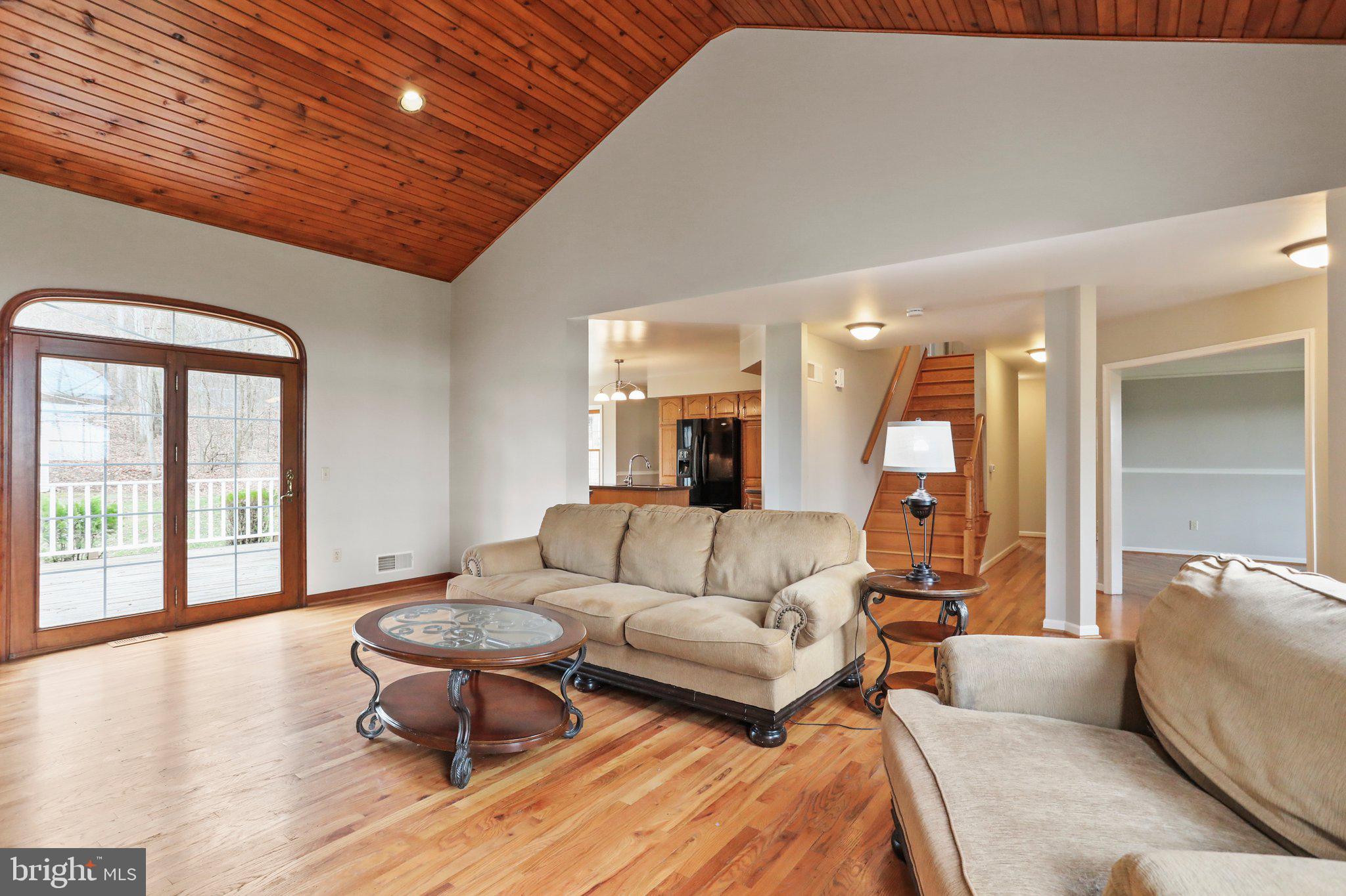 OVERLOOK WOODS - Residential