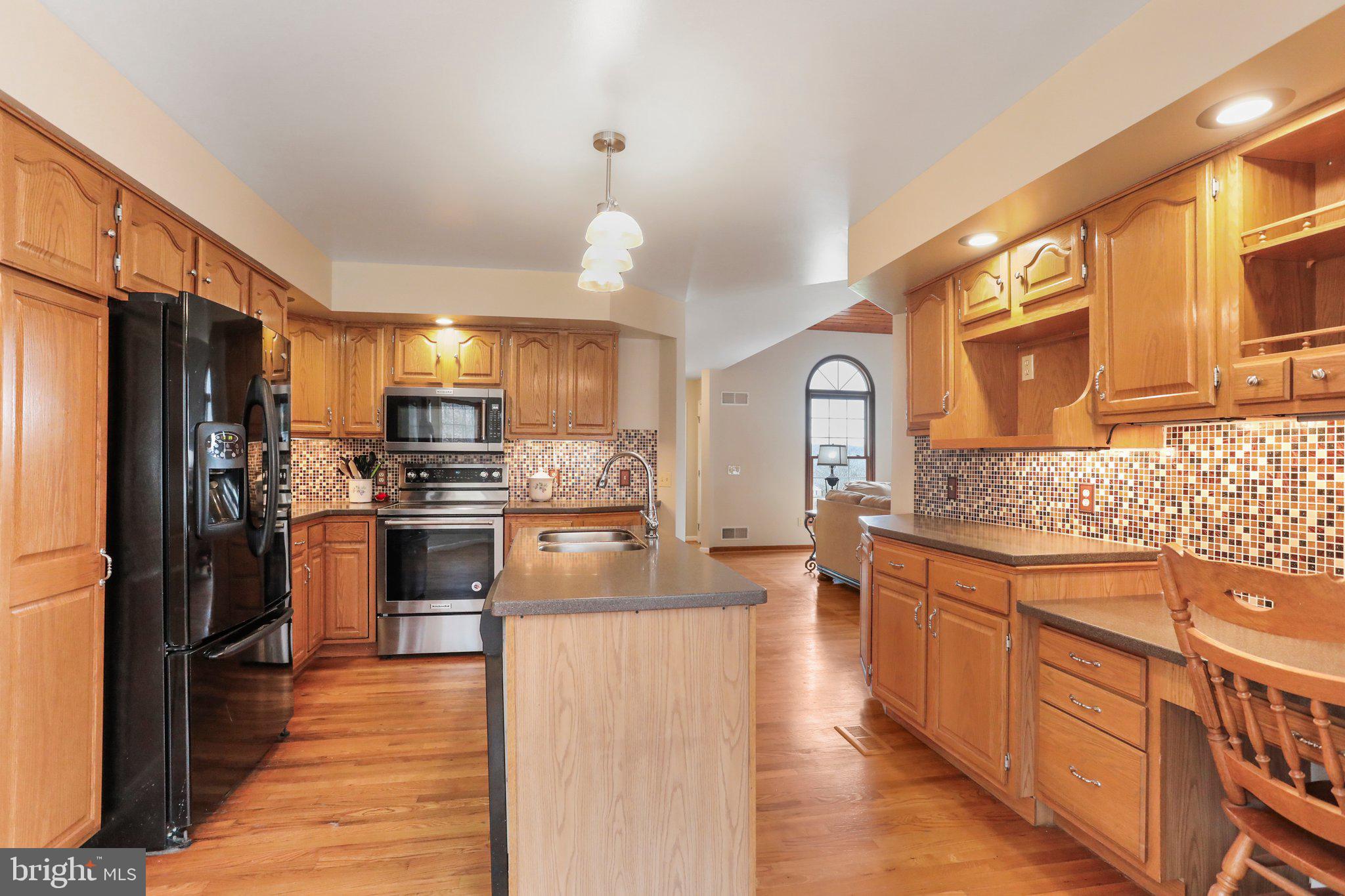 OVERLOOK WOODS - Residential