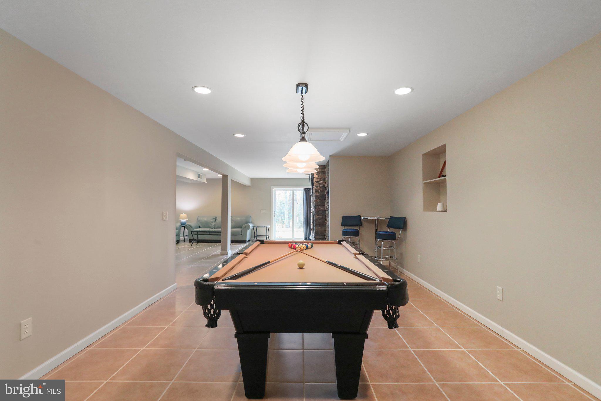 OVERLOOK WOODS - Residential