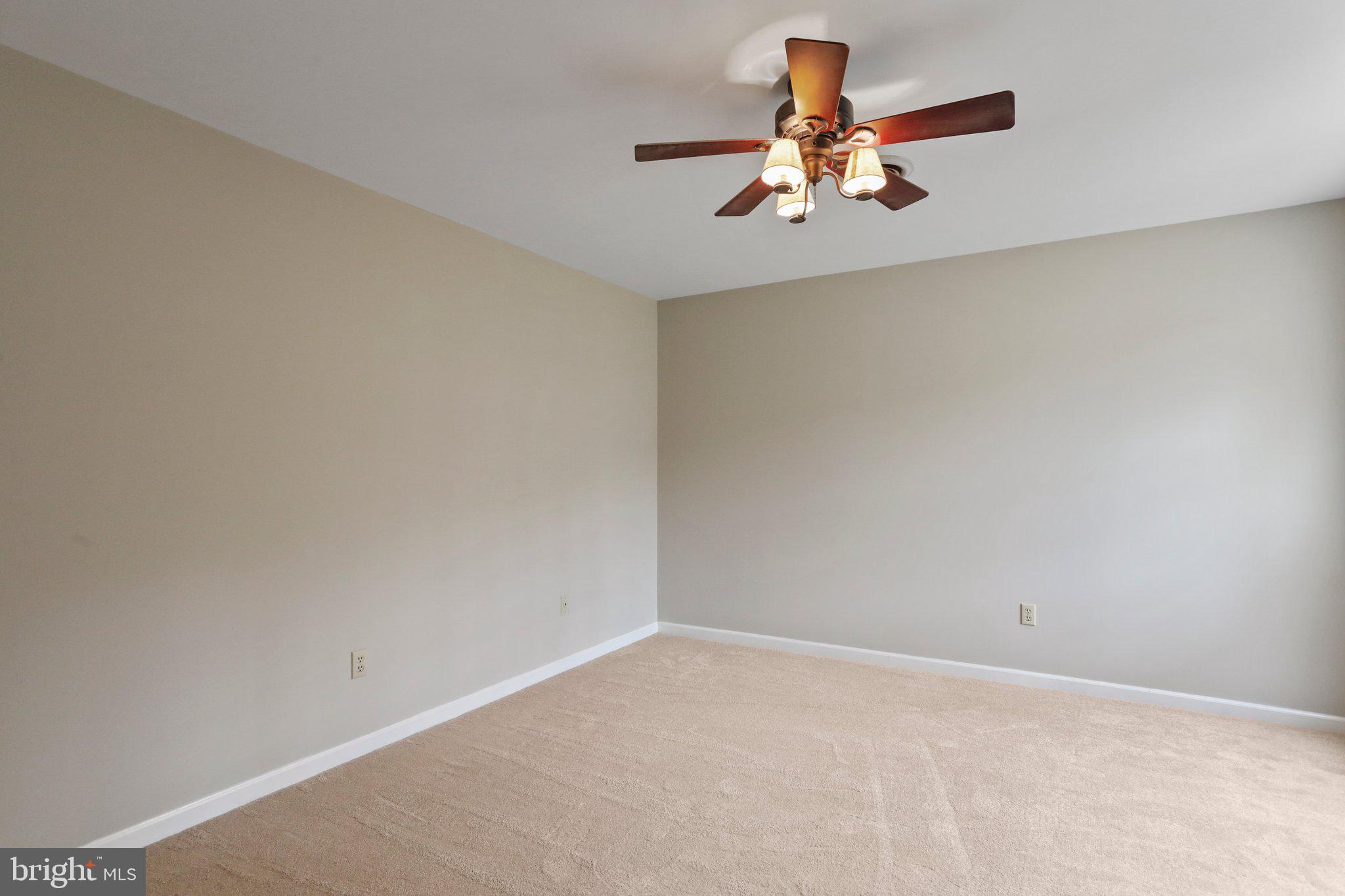 OVERLOOK WOODS - Residential