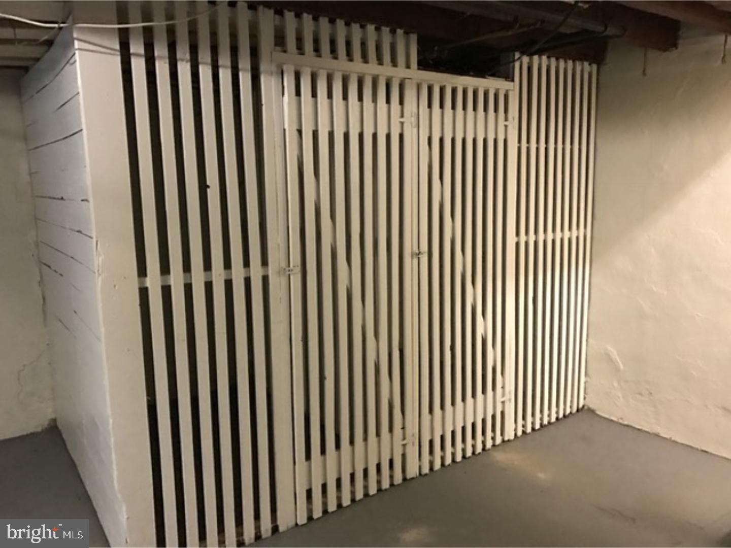 OXFORD CIRCLE - Residential Income