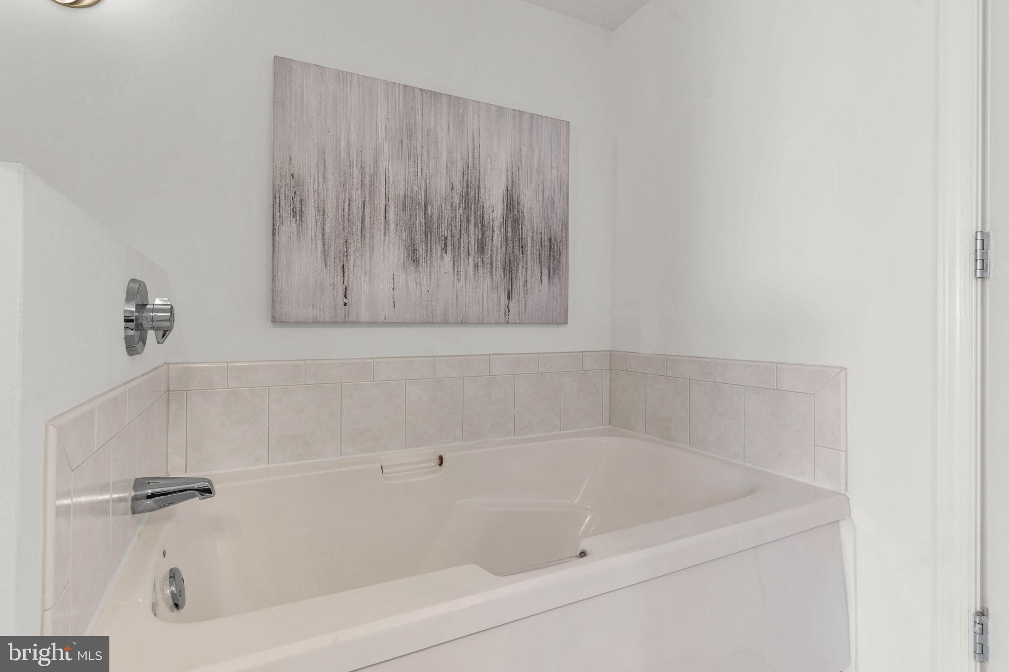 HORIZON ON THE BAY CONDO - Residential