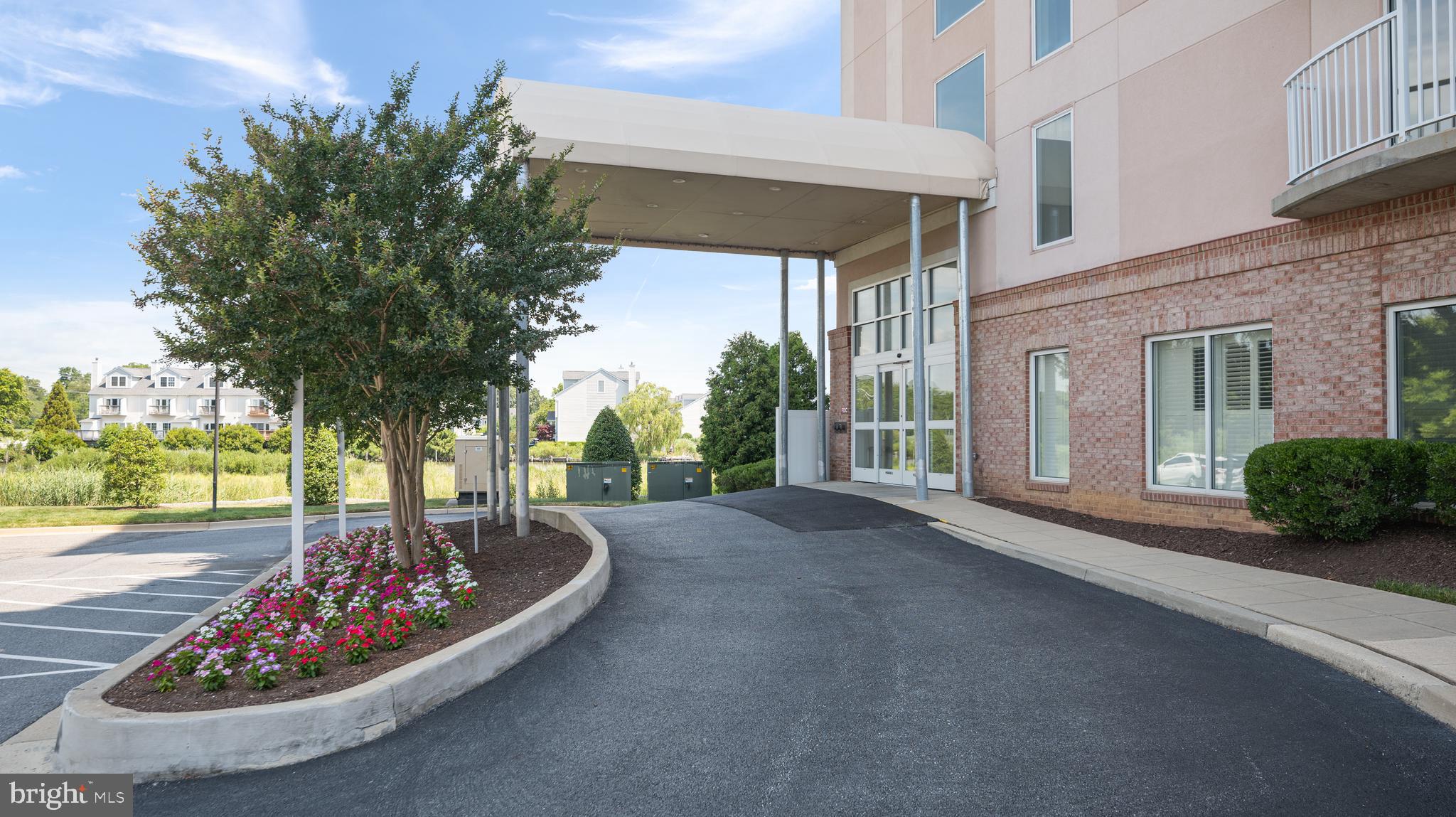 8501 BAYSIDE ROAD 605