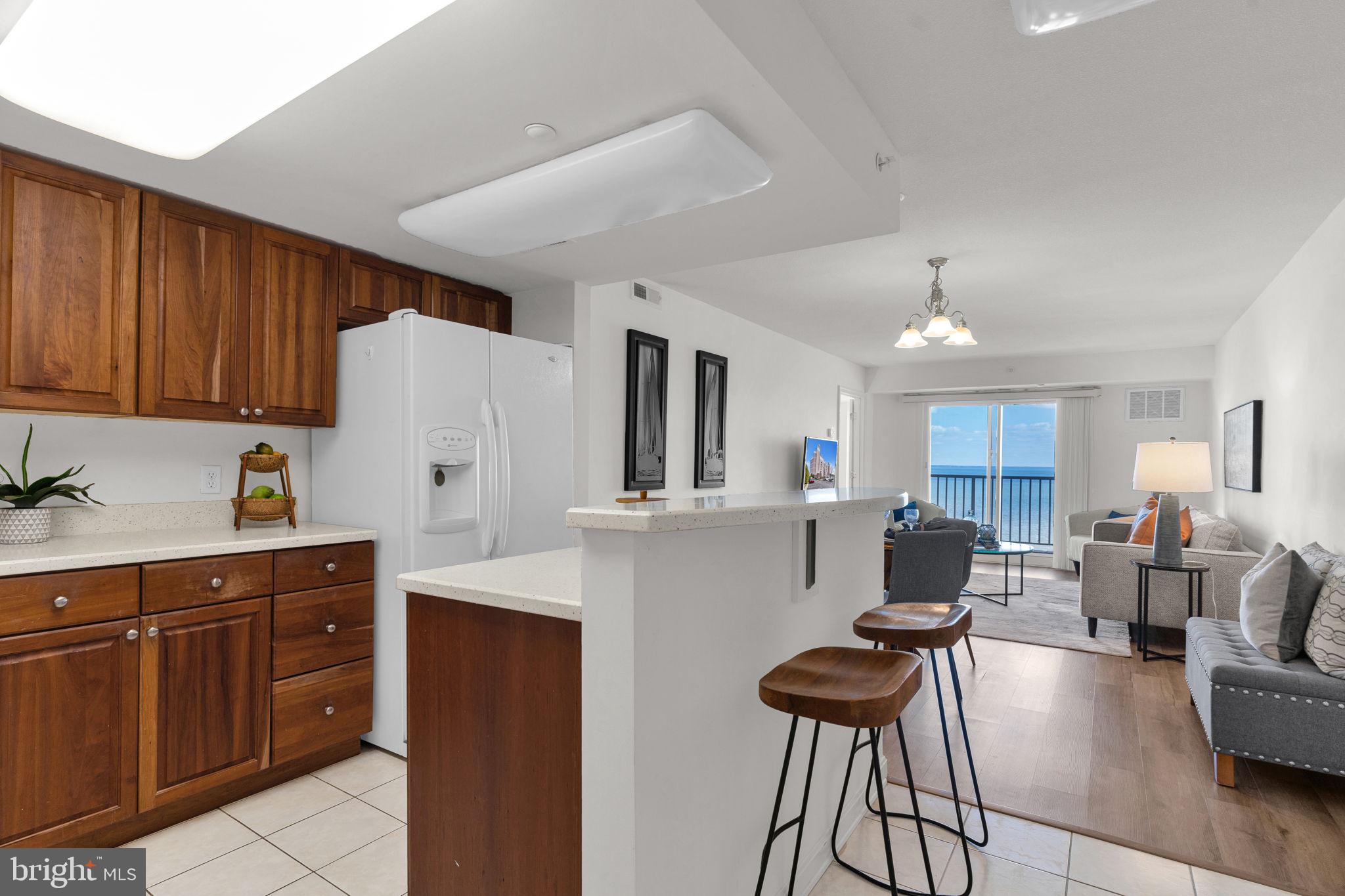 HORIZON ON THE BAY CONDO - Residential