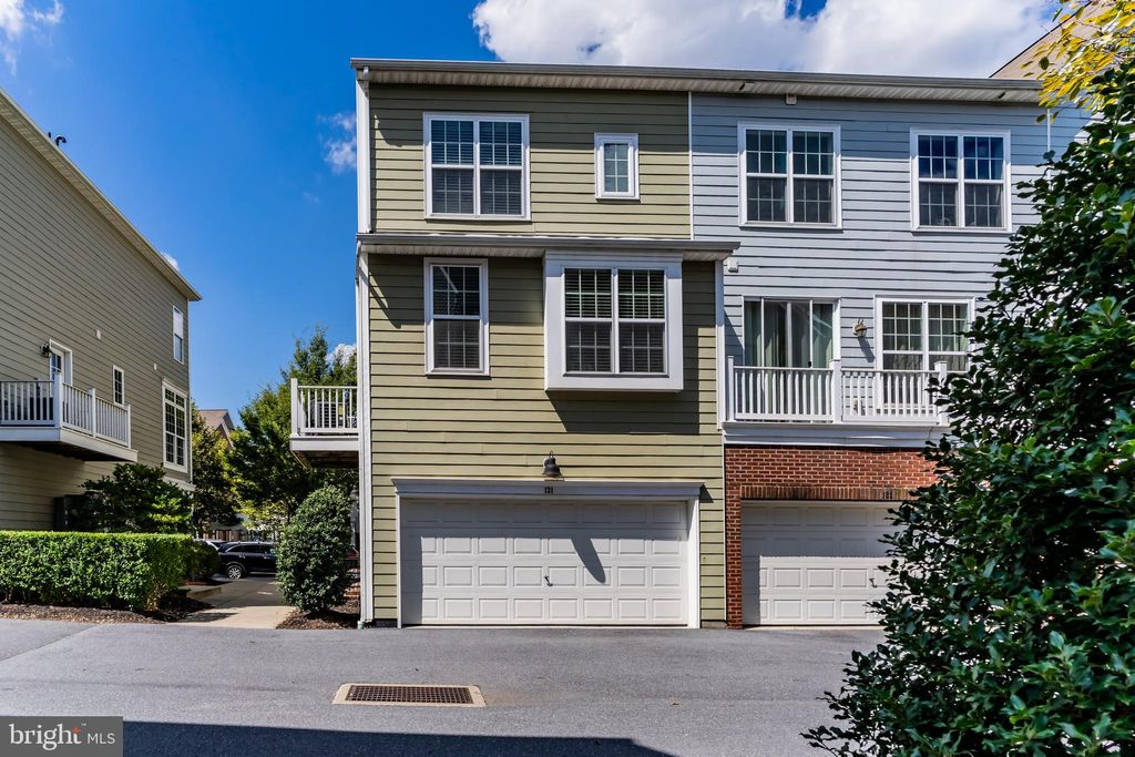 Photo of 131 Putnam Way, MECHANICSBURG, PA 17050 (MLS # PACB2046640)