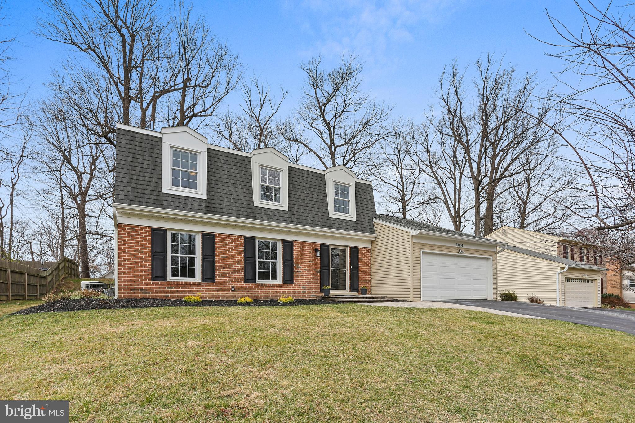 WILTON OAKS - Residential