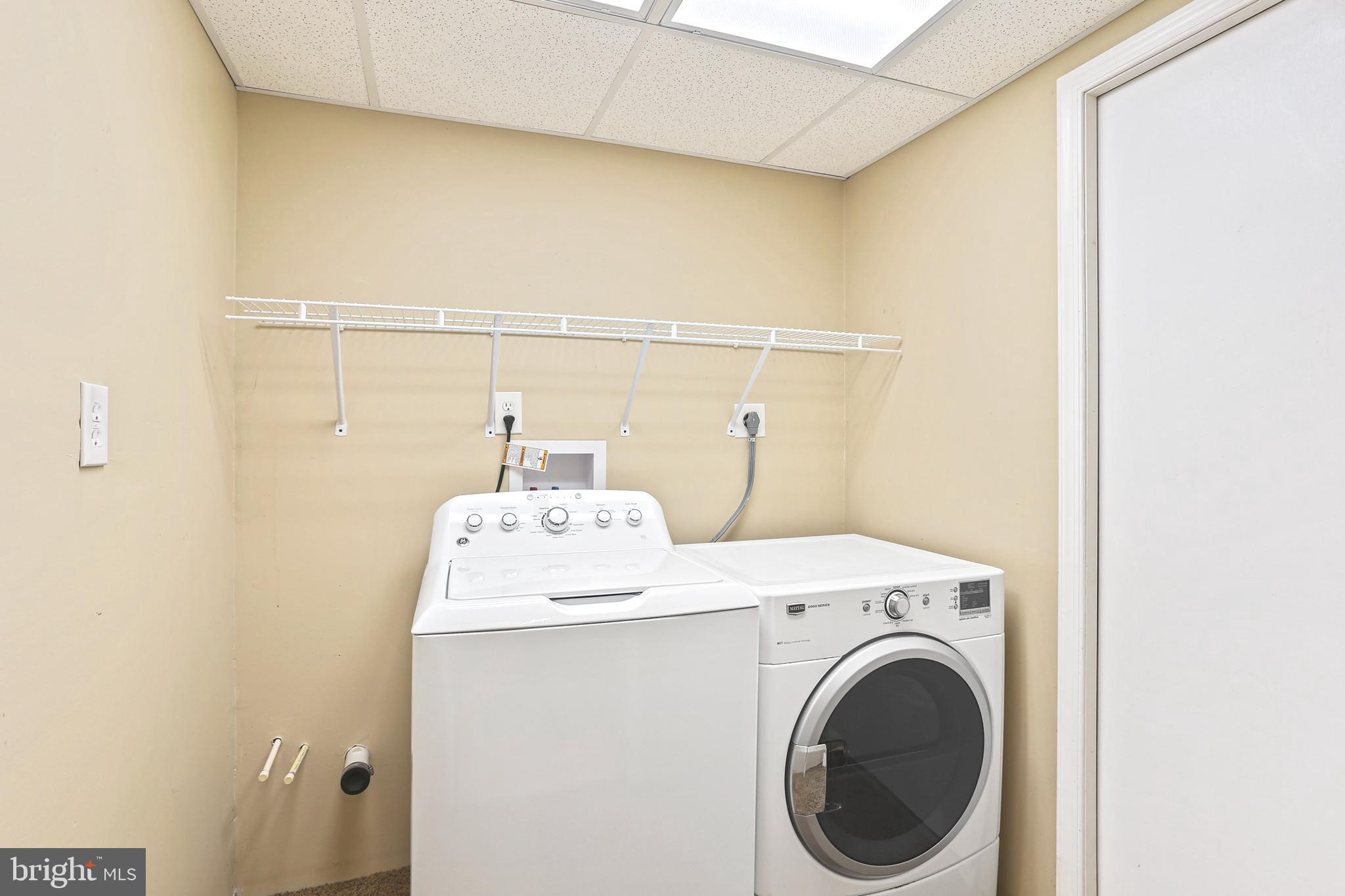 WILTON OAKS - Residential