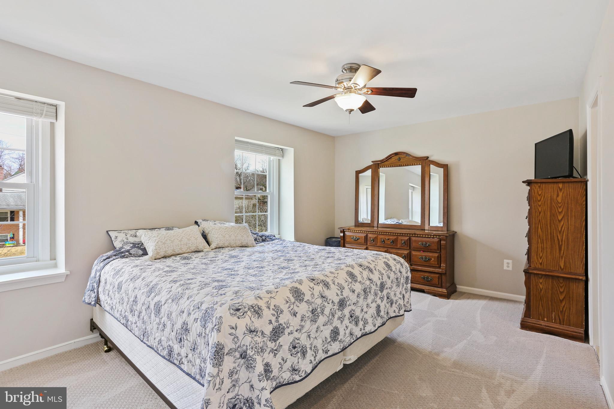 WILTON OAKS - Residential