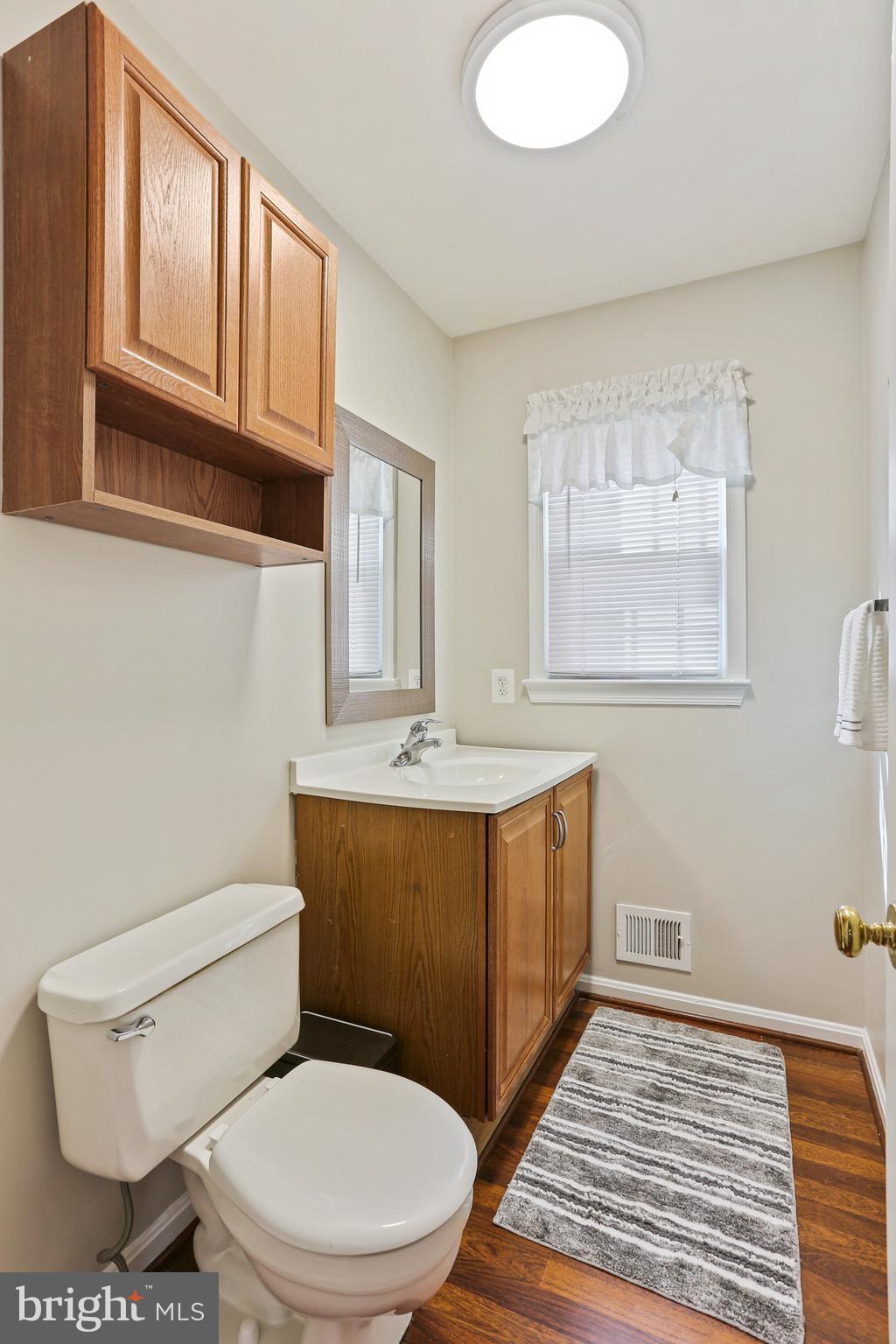 WILTON OAKS - Residential