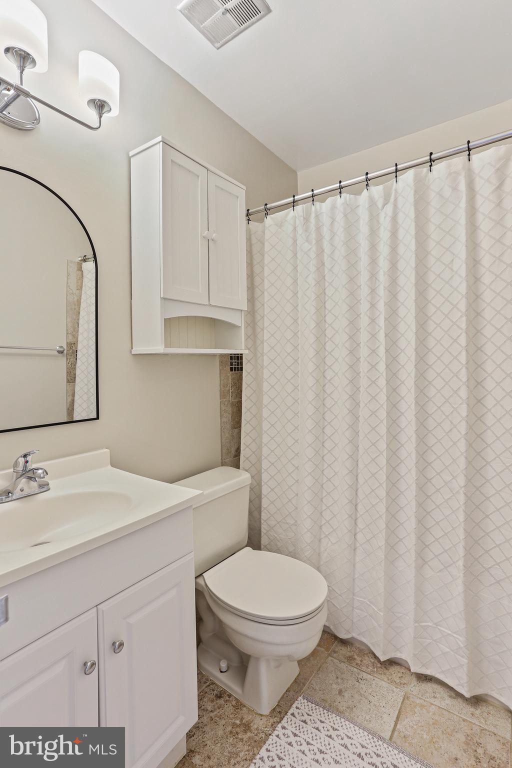 WILTON OAKS - Residential