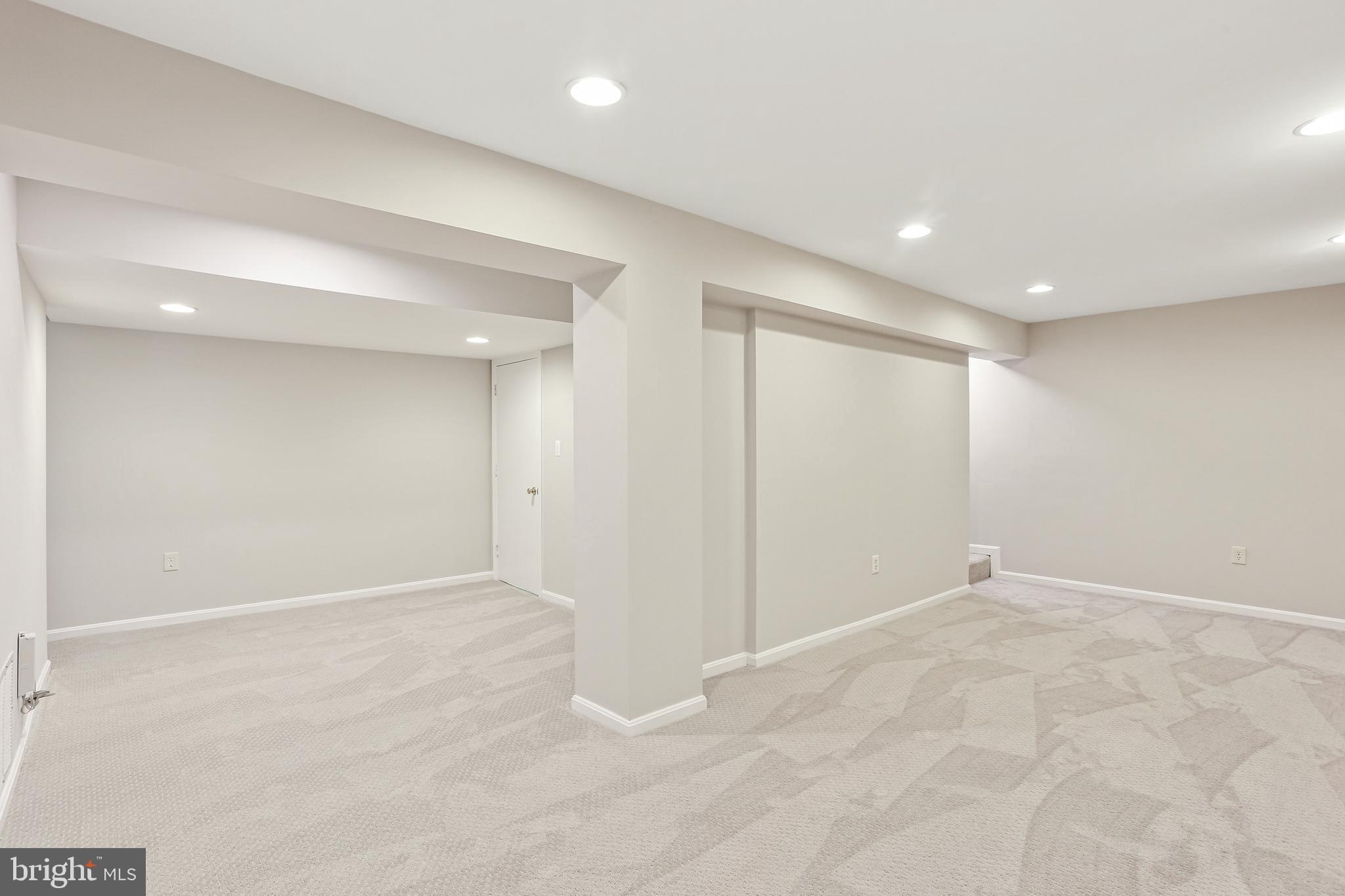 WILTON OAKS - Residential