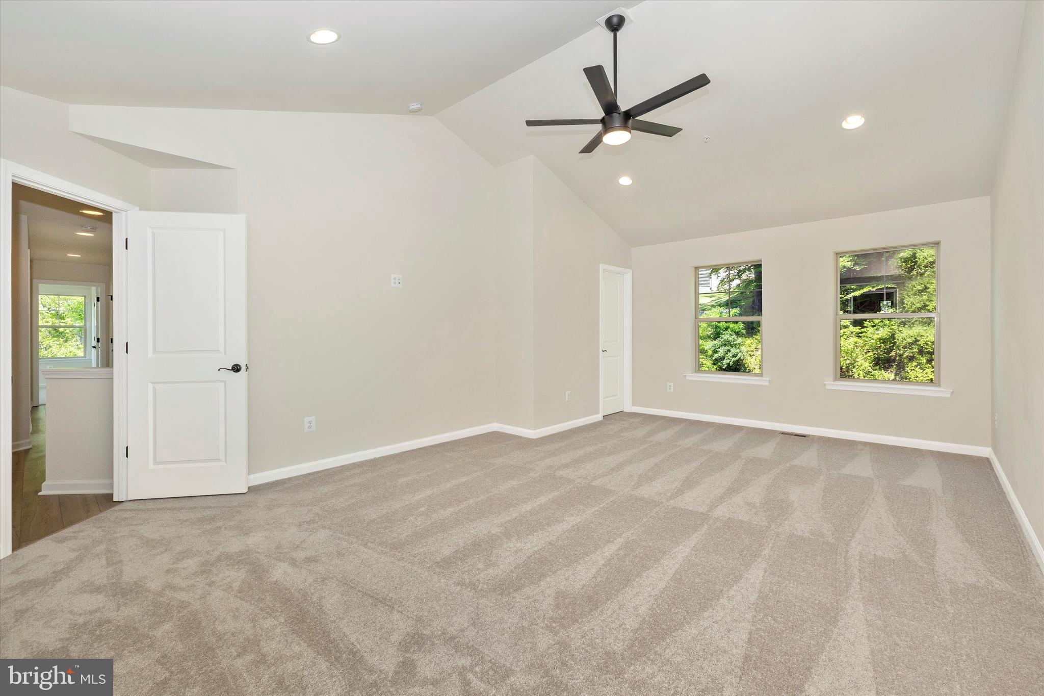 LAKE LINGANORE - Residential