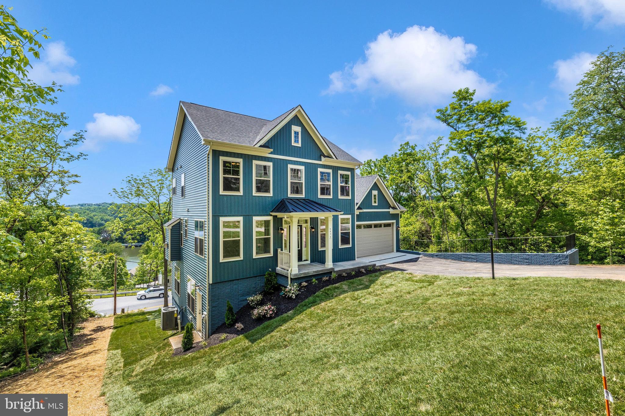 LAKE LINGANORE - Residential