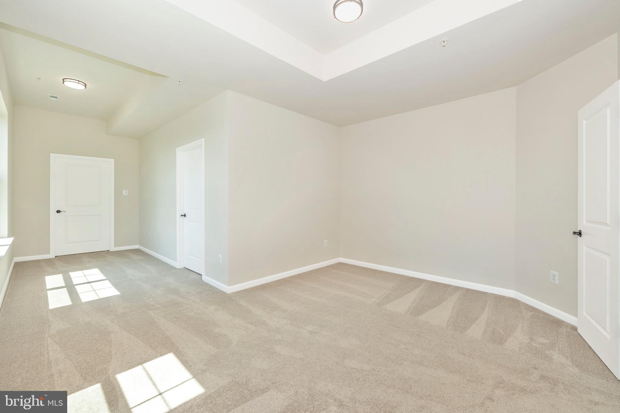 LAKE LINGANORE - Residential