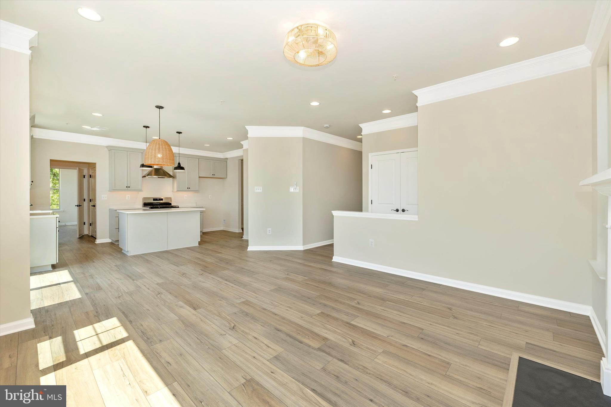 LAKE LINGANORE - Residential