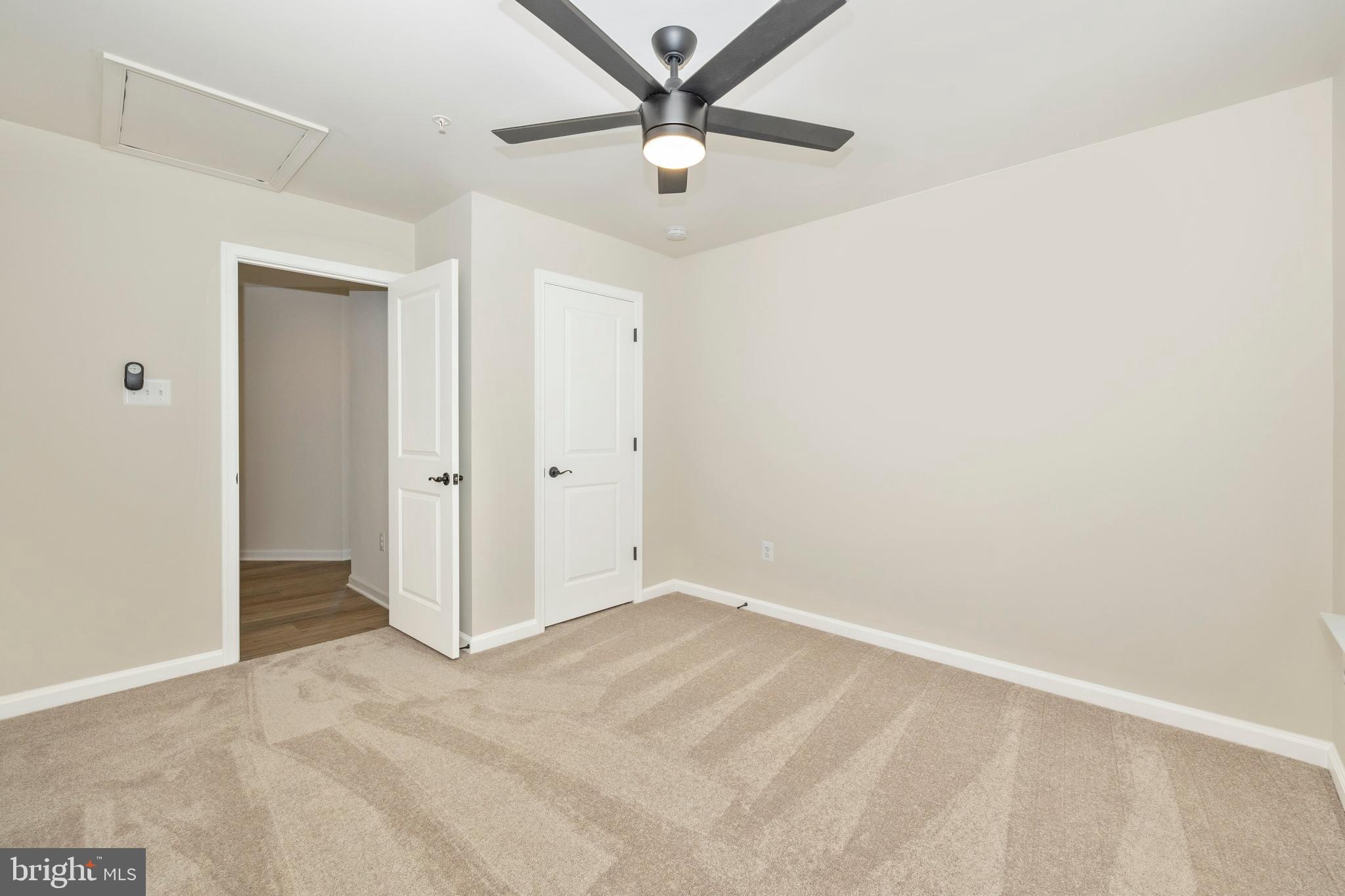 LAKE LINGANORE - Residential