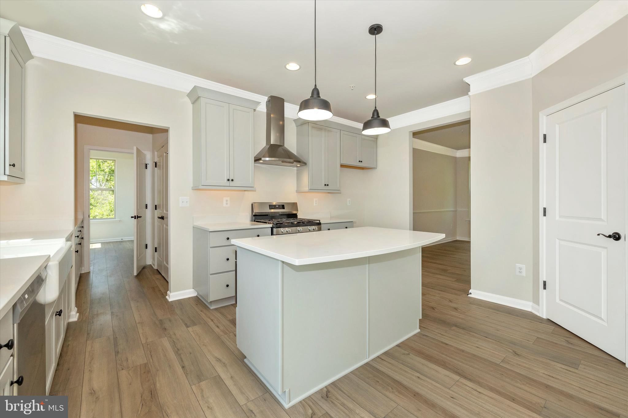 LAKE LINGANORE - Residential