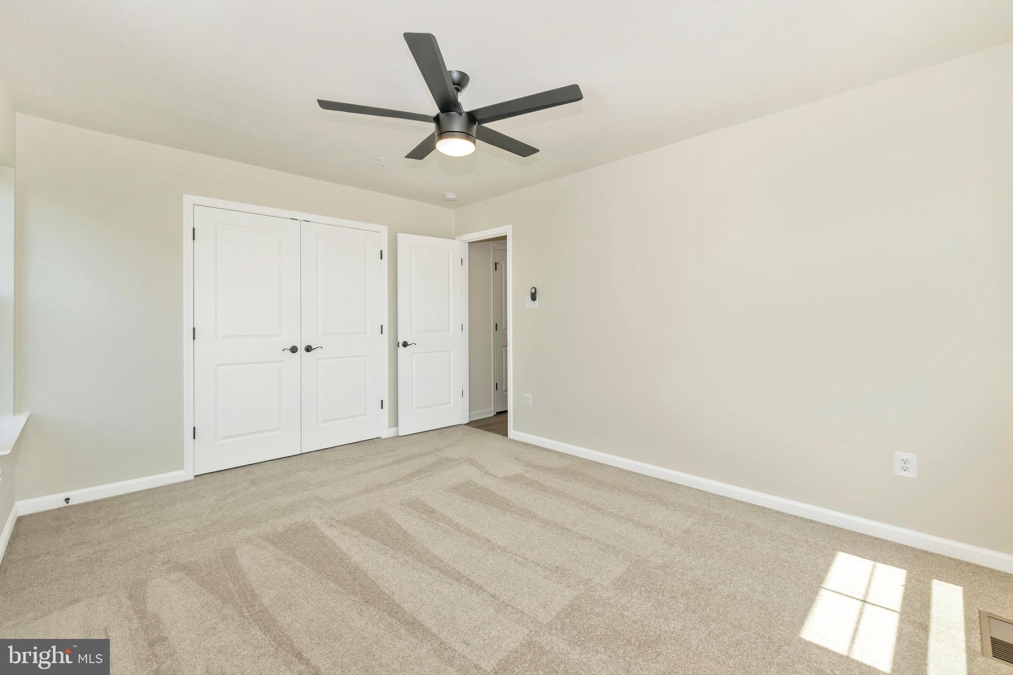 LAKE LINGANORE - Residential