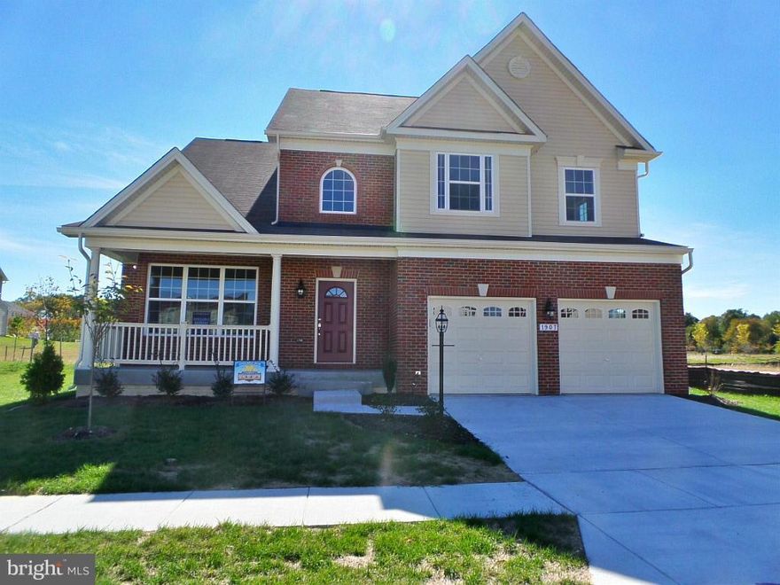 Lennar Homes beautiful 4 bdrm 3.5 bath home in wonderful community of Boyer's Ridge. Gourmet eat in kitchenw/gold pkg.,granite counters, island, breakfast bar, SS appliances & hardwood main level. Open floor plan. Luxury master suite & bath. Finished basement w/walkout. 2 car garage. Community amenities include outdoor swimming pool, and tot lot! Photos representative & ofmodel.