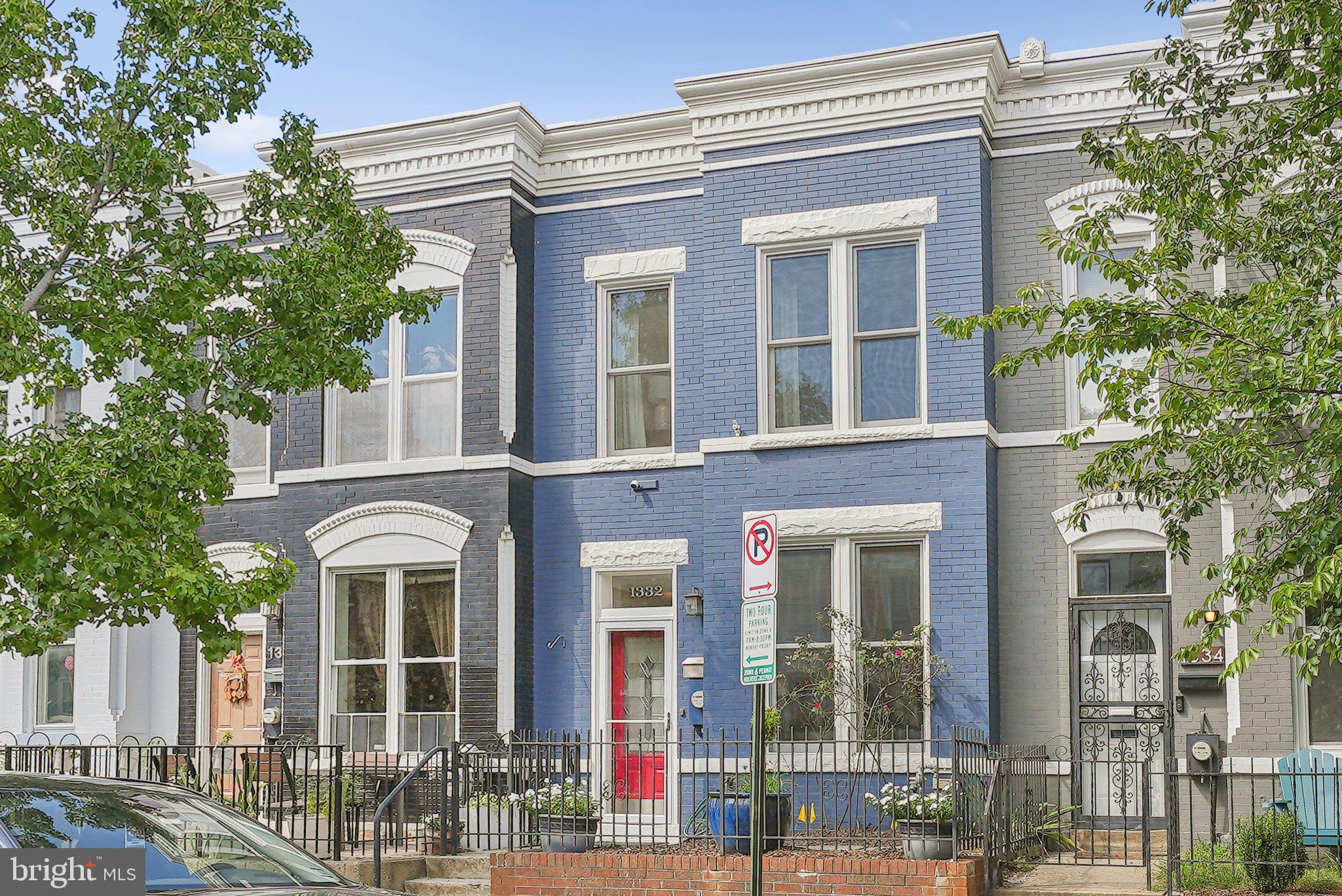 1332 EMERALD STREET NE