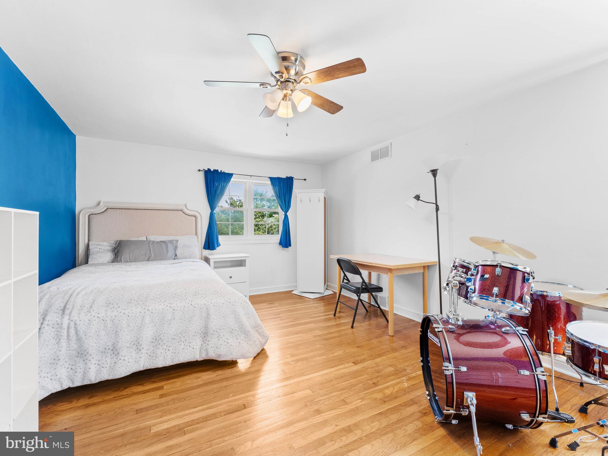 SHEFFIELD VIL - Residential